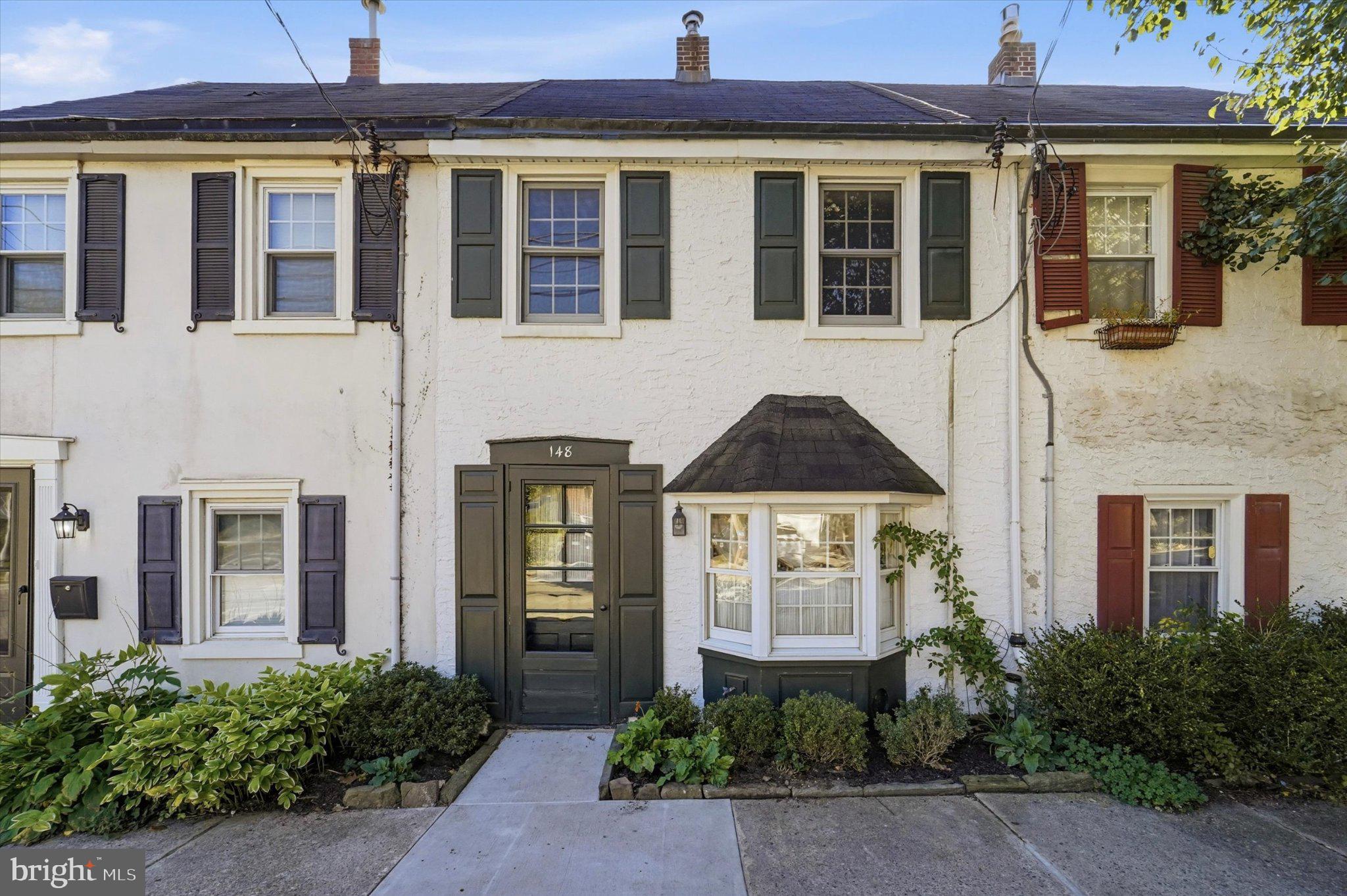 148 E HARTWELL LANE