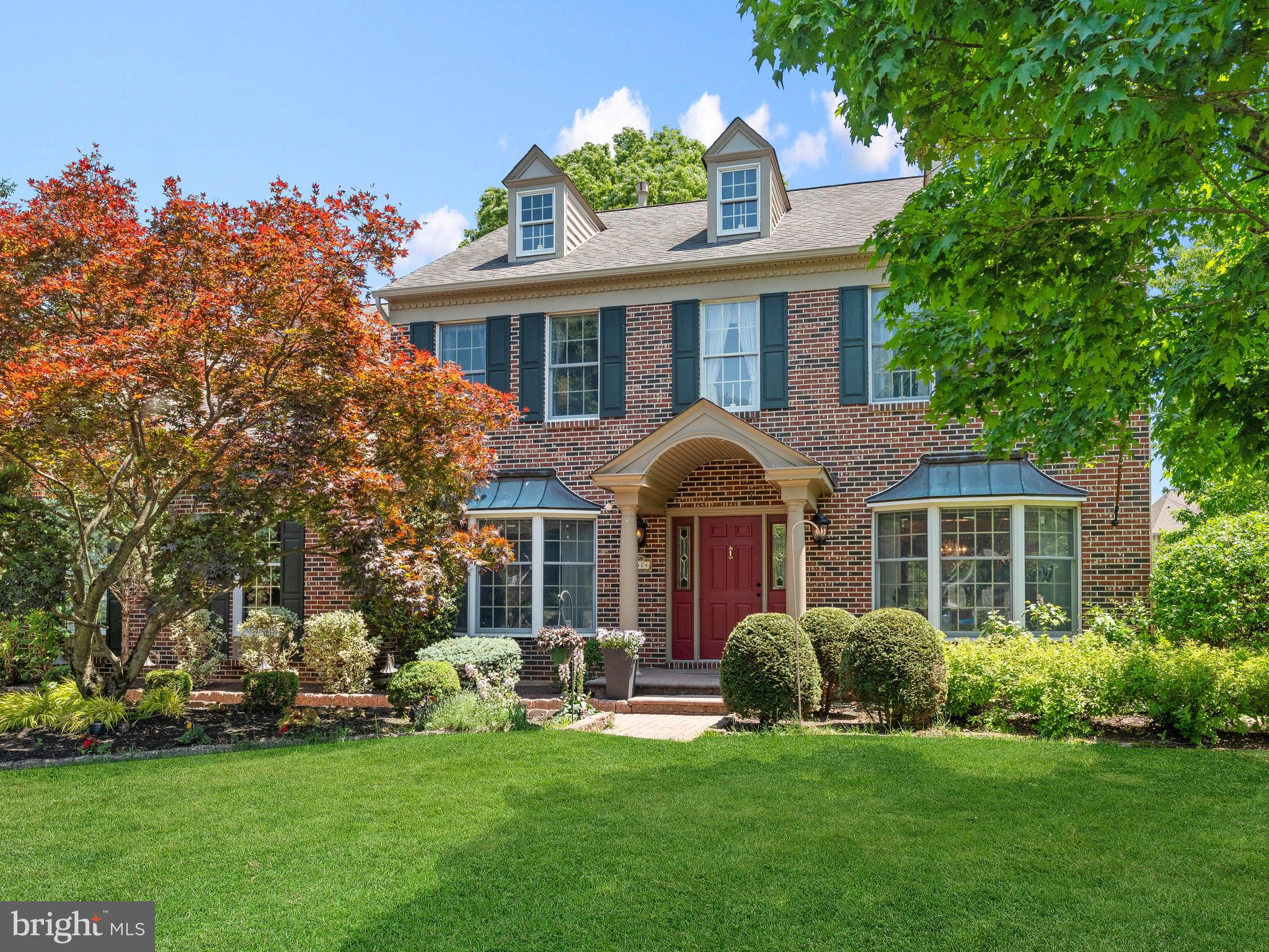 1424 RIDGEWOOD LANE