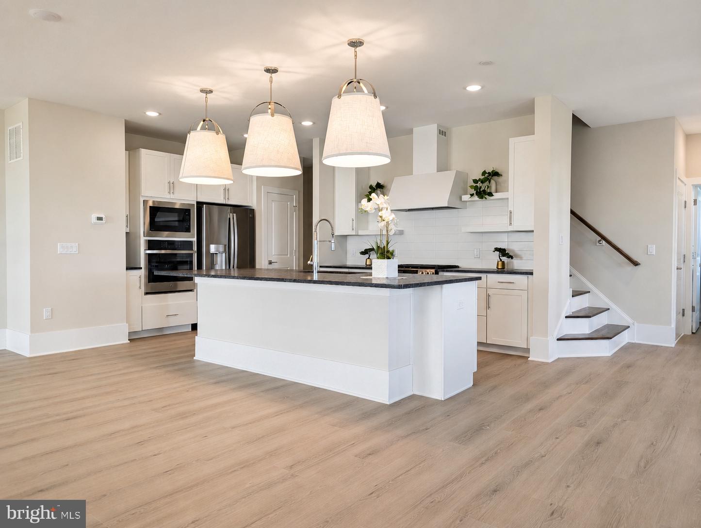 2906 JUSTIN DRIVE