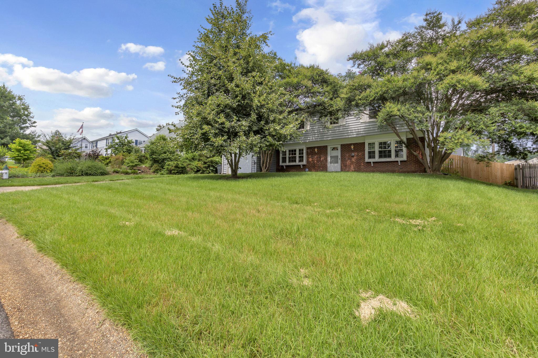 2807 FOLSOM LANE