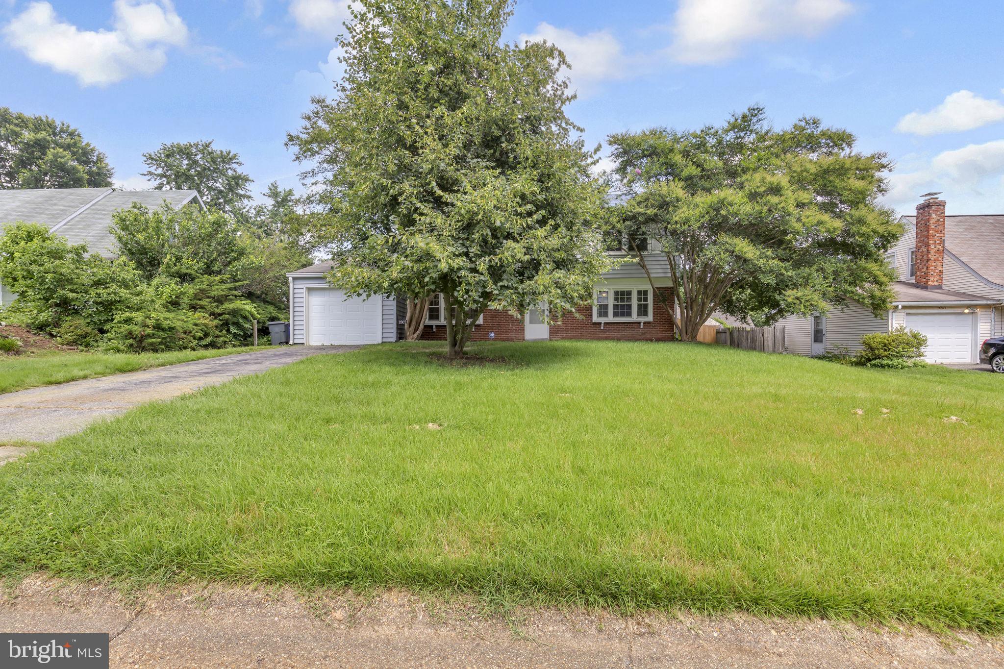 2807 FOLSOM LANE