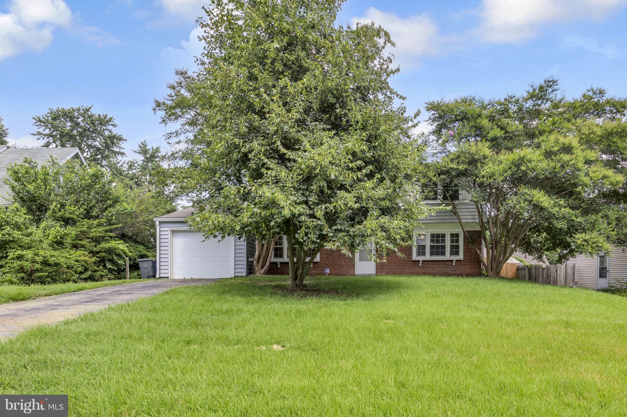 2807 FOLSOM LANE