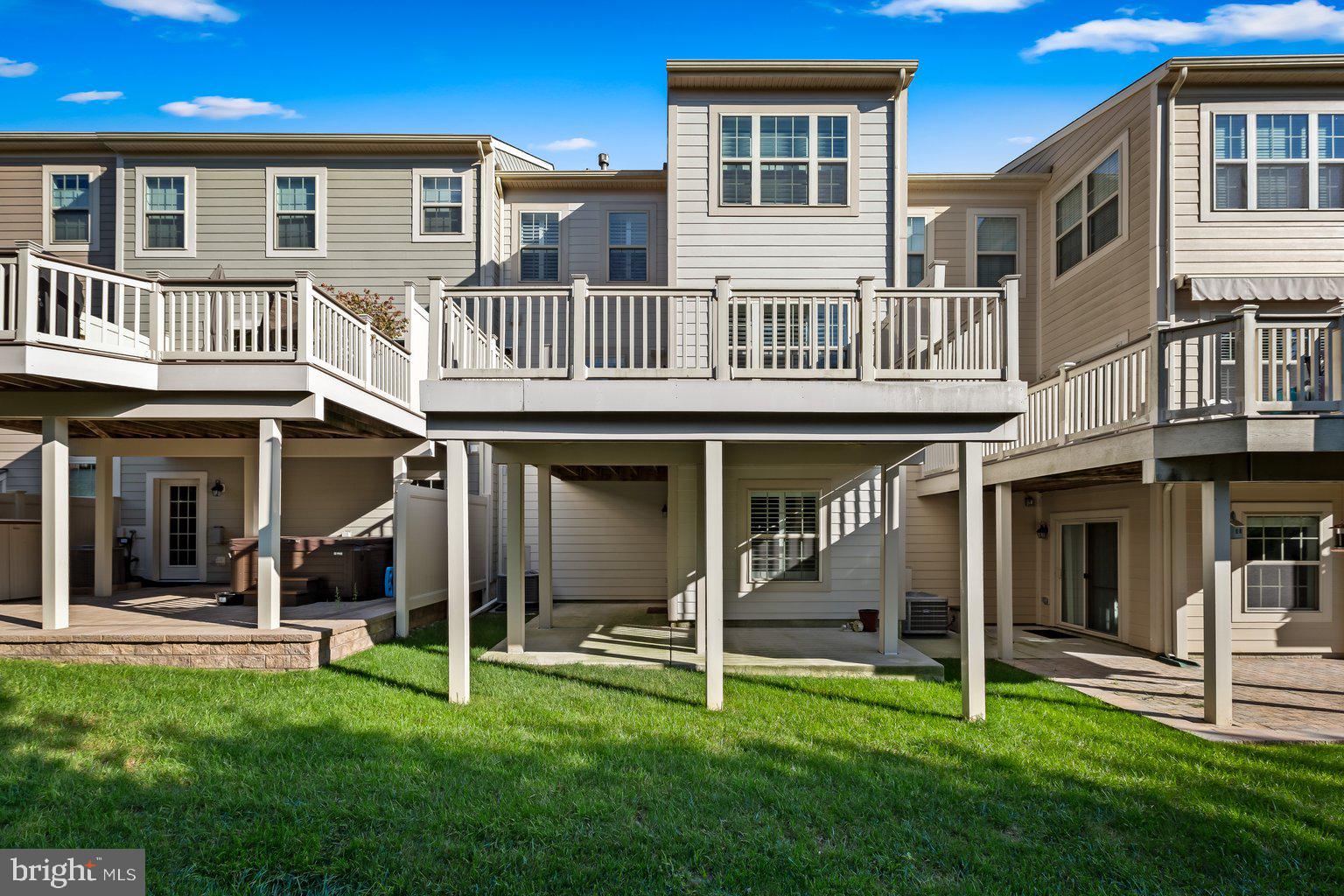 HUNT VALLEY OVERLOOK - Residential