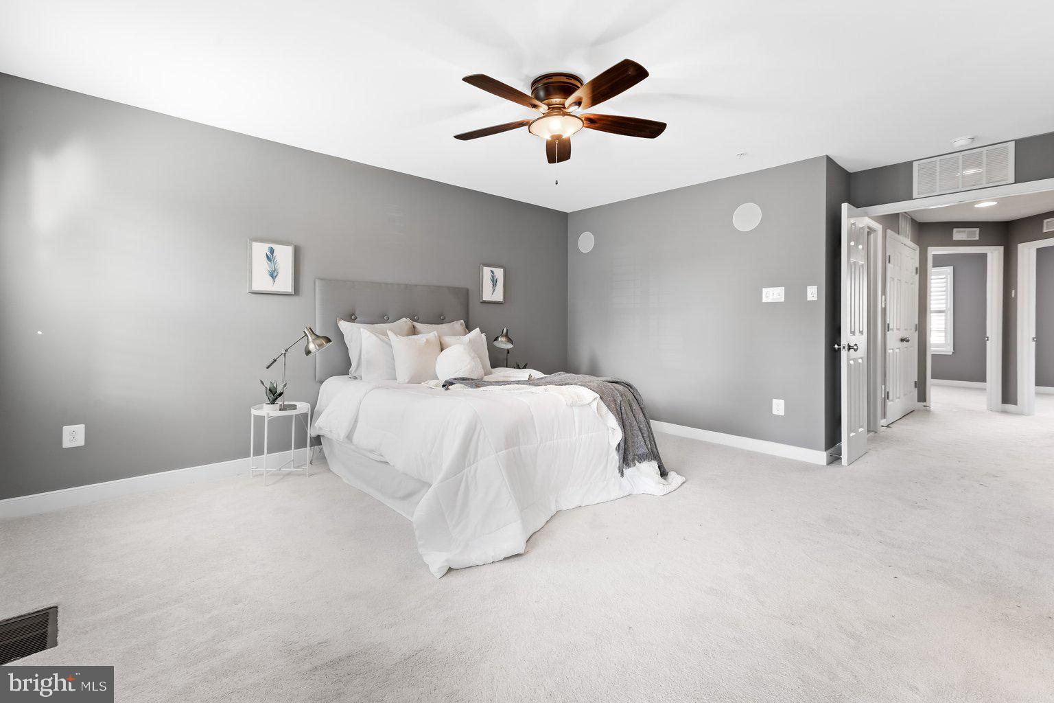 HUNT VALLEY OVERLOOK - Residential