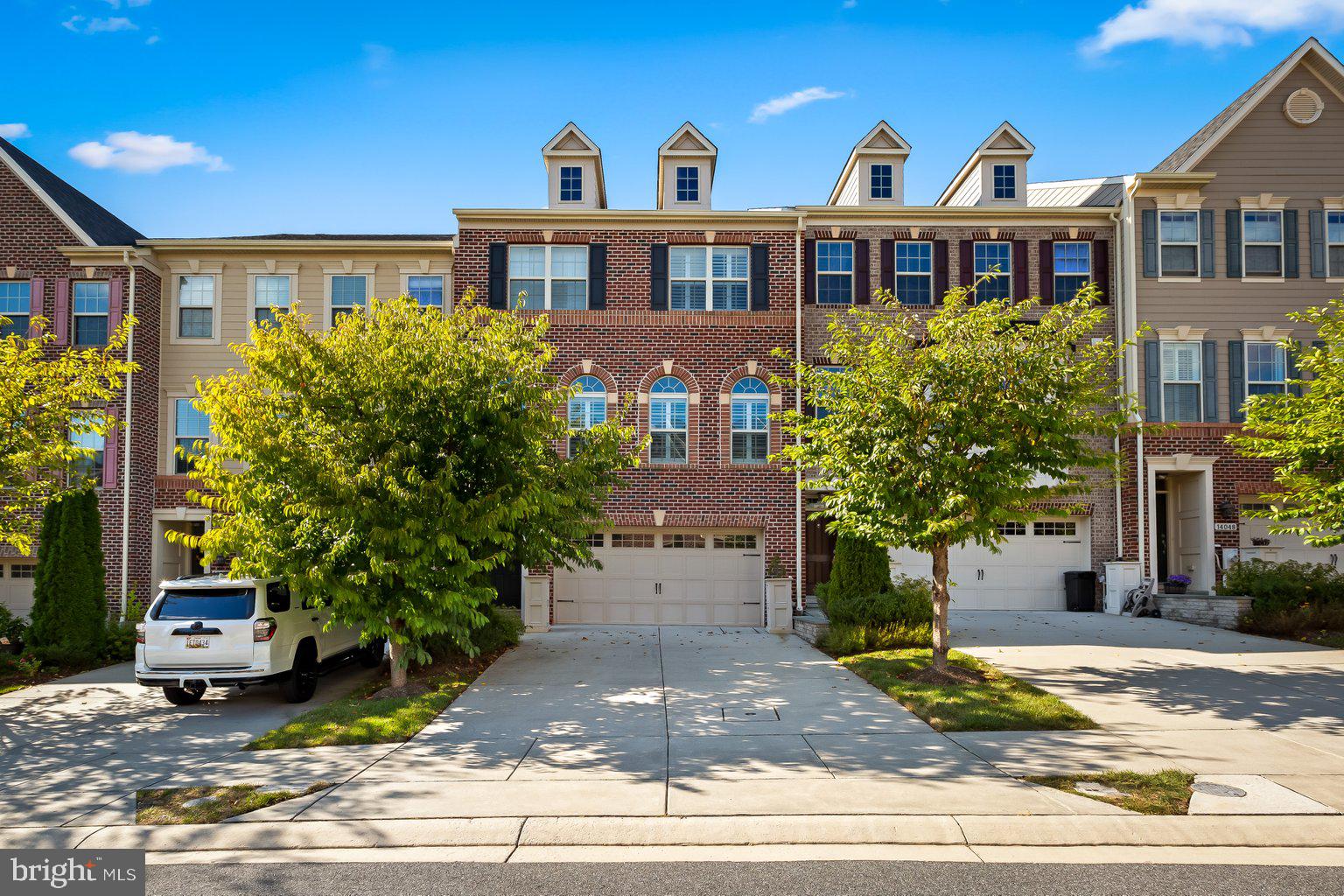 HUNT VALLEY OVERLOOK - Residential