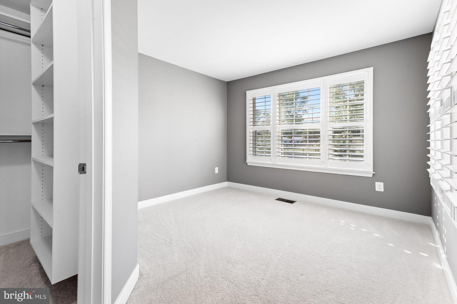 HUNT VALLEY OVERLOOK - Residential