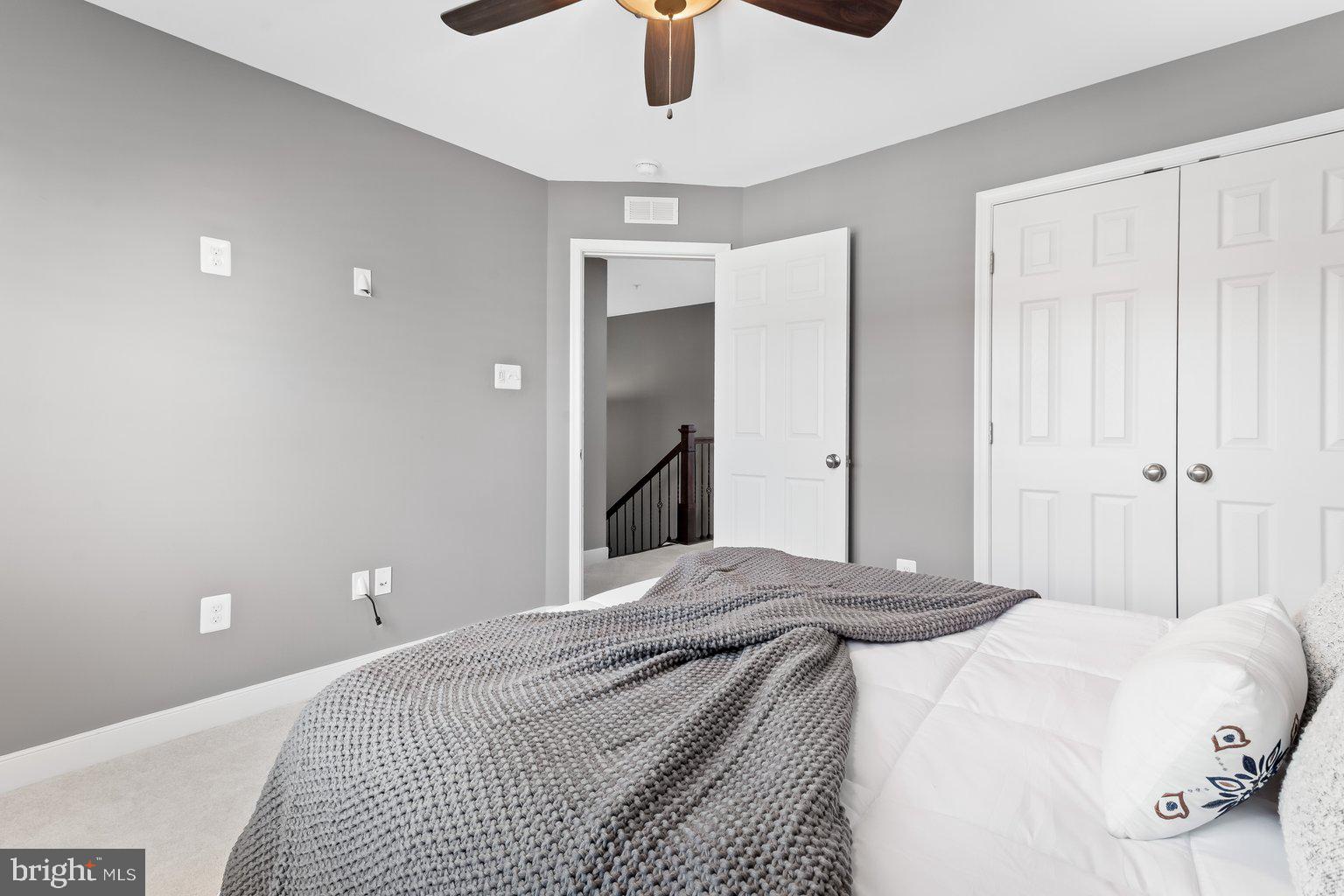 HUNT VALLEY OVERLOOK - Residential