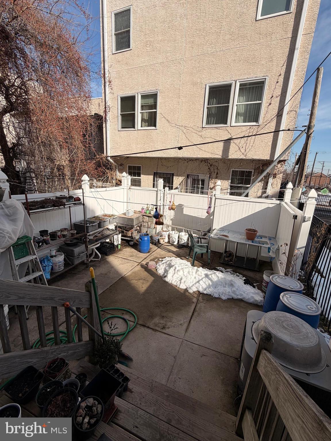 SPRING ARTS - Residential