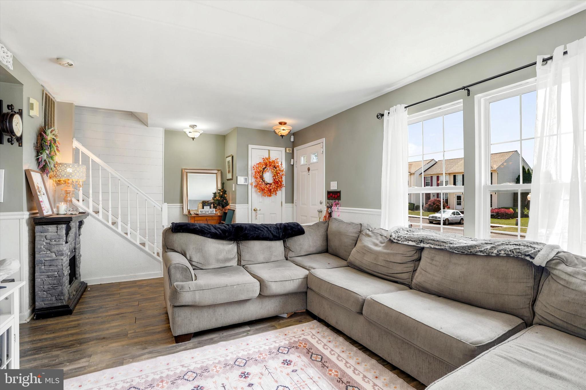 3423 WESTVIEW DRIVE