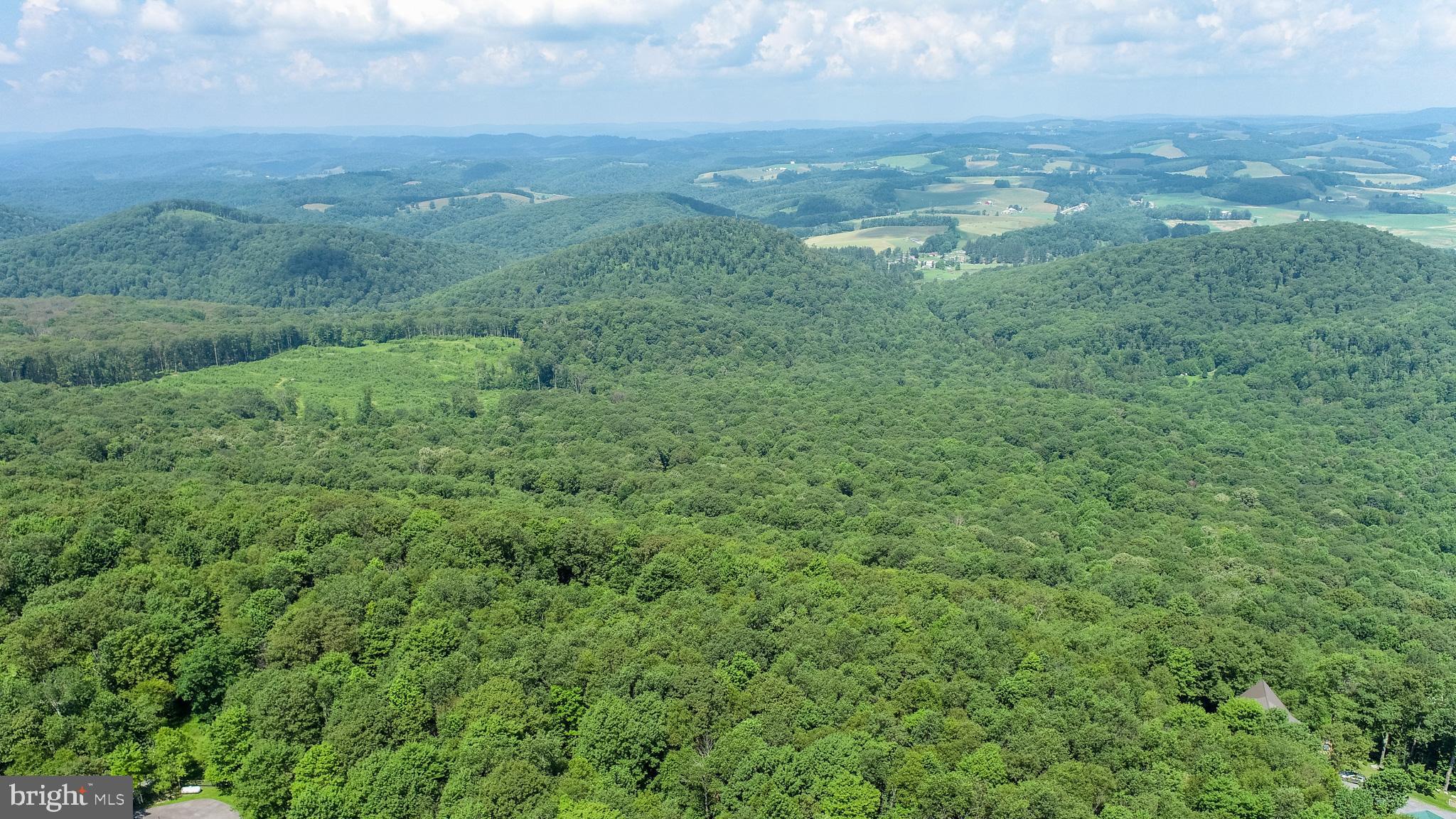 BACKBONE RIDGE - Land