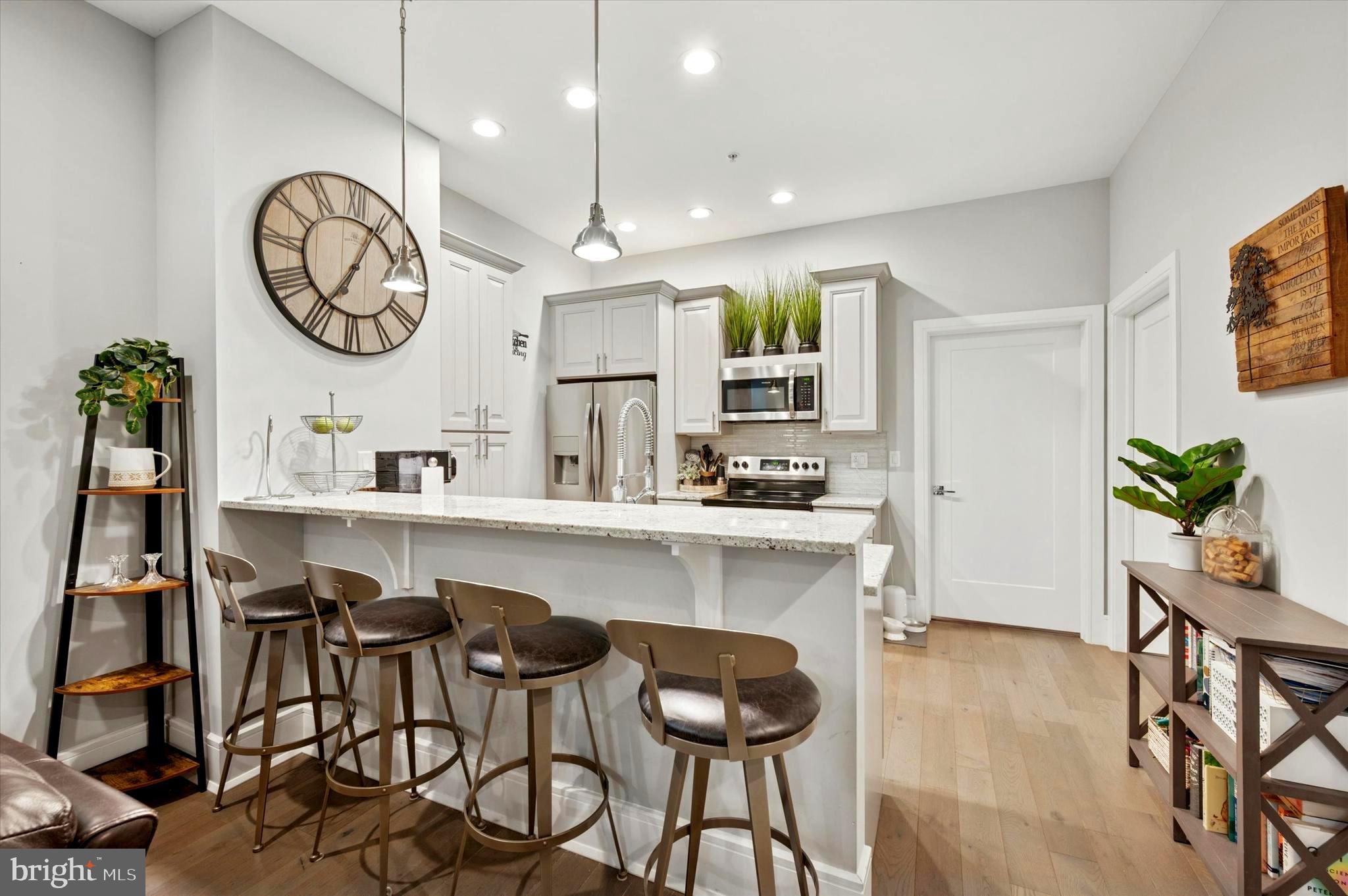 537 APPLE STREET 103