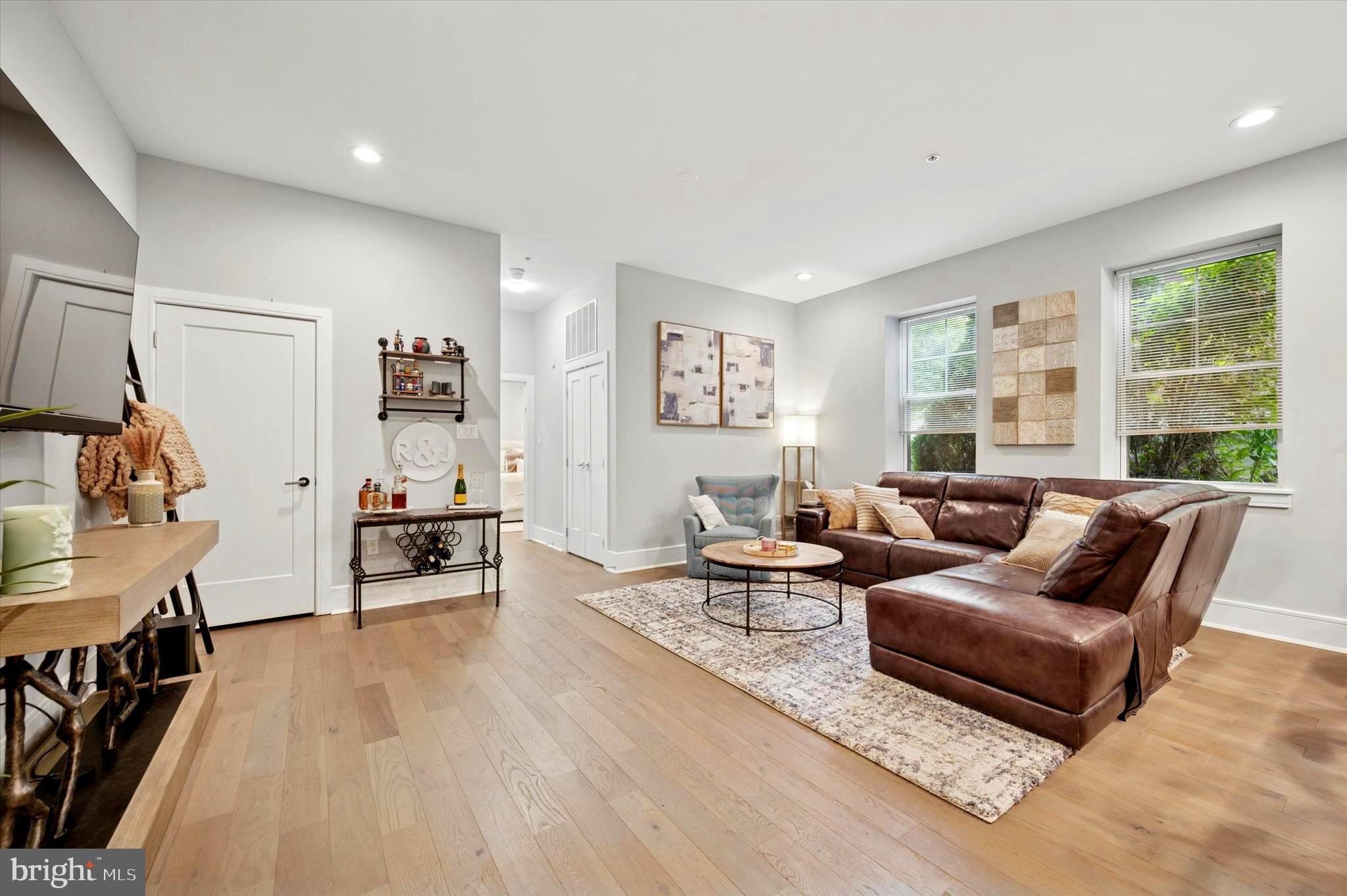 537 APPLE STREET 103