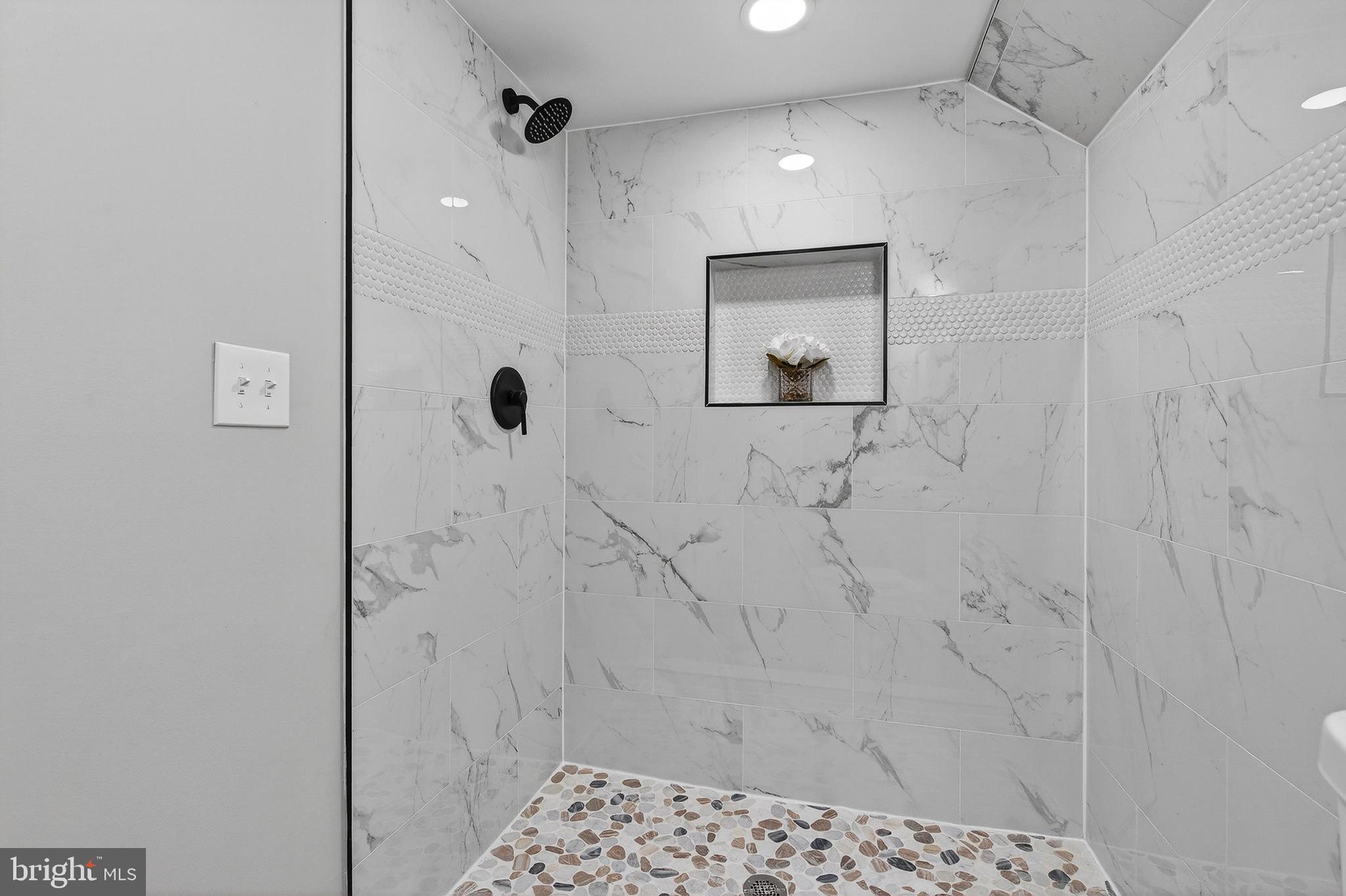 BROADWAY EAST - Residential