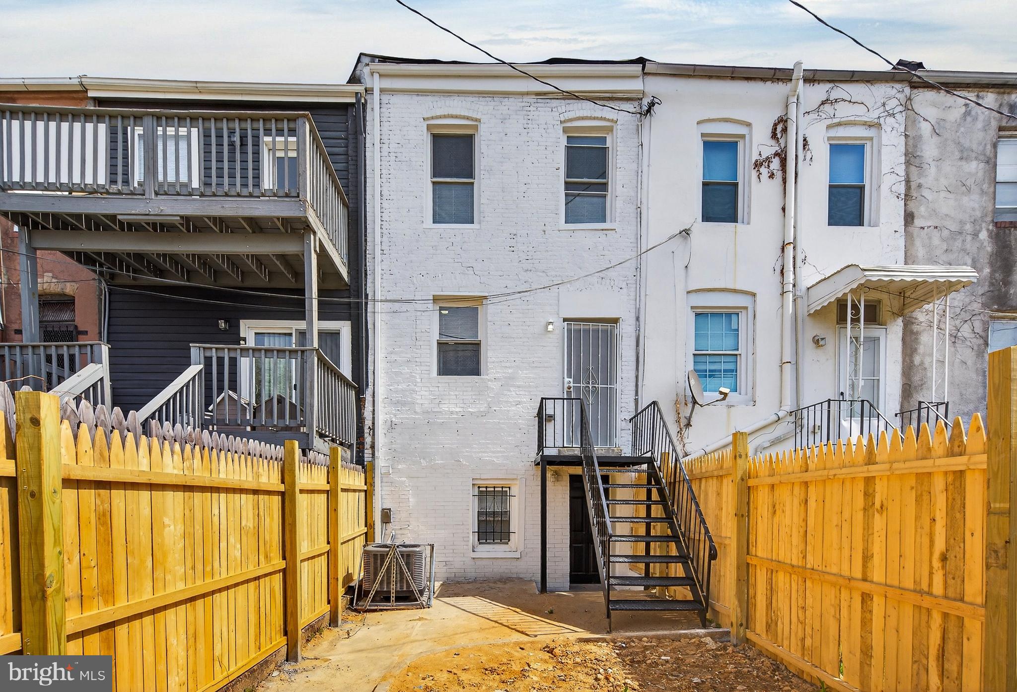 BROADWAY EAST - Residential