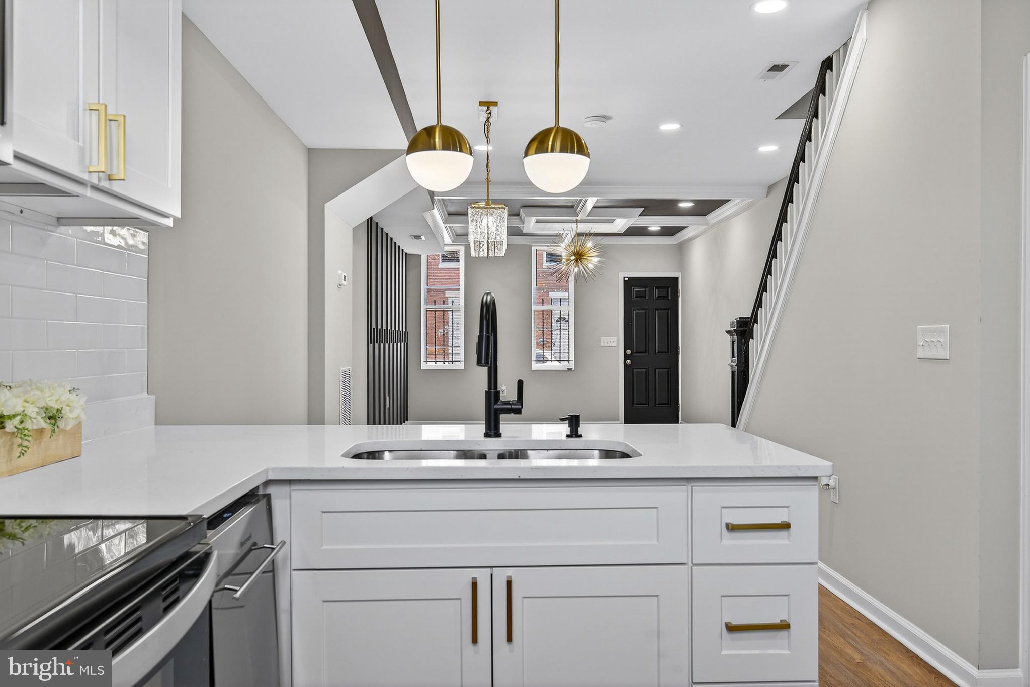 BROADWAY EAST - Residential