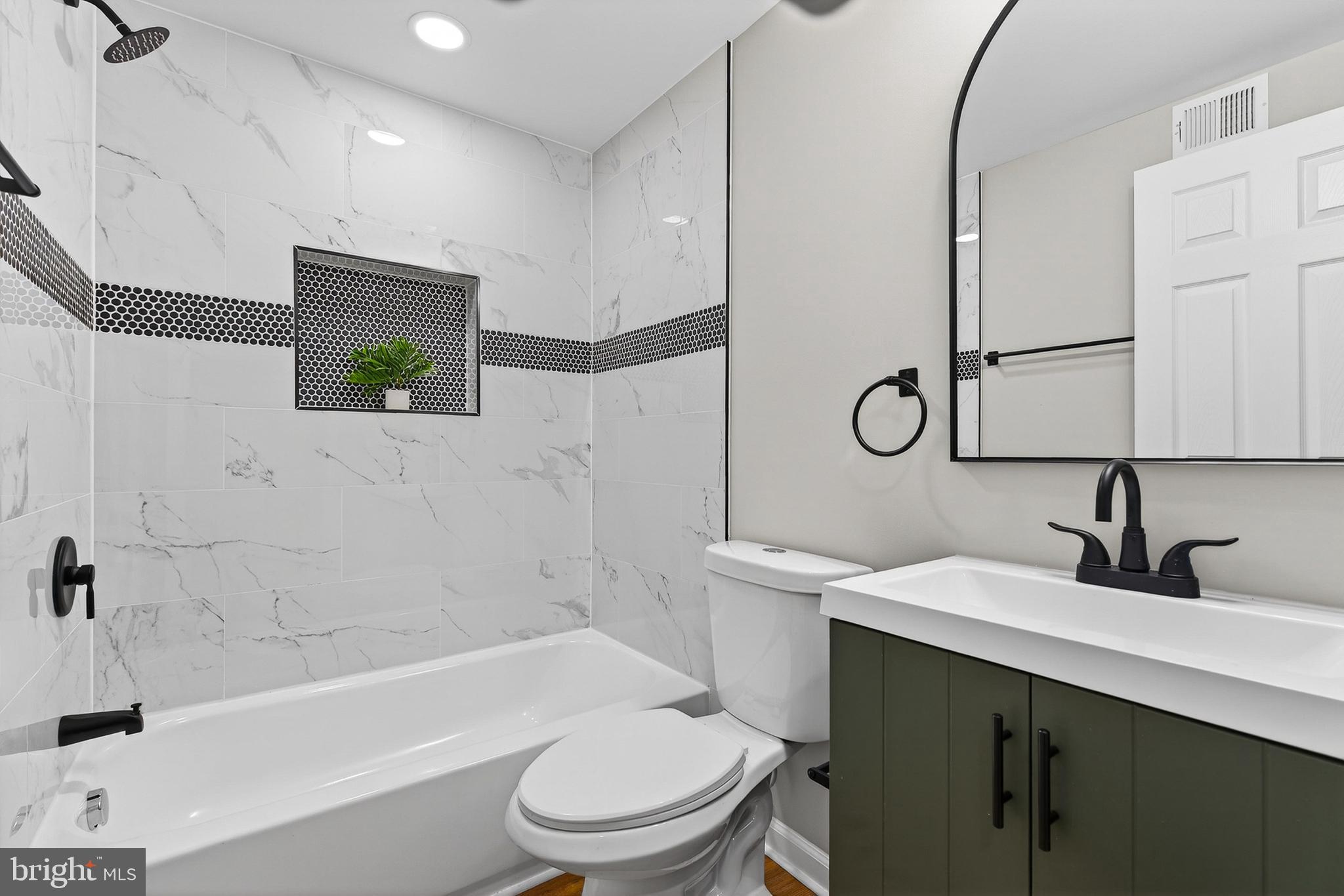 BROADWAY EAST - Residential