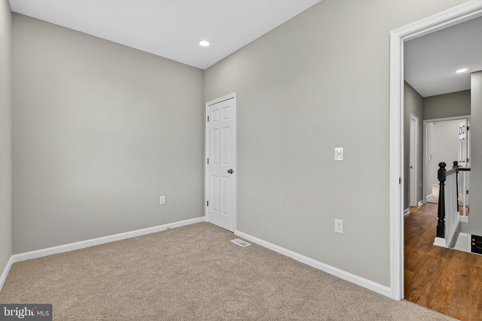 BROADWAY EAST - Residential