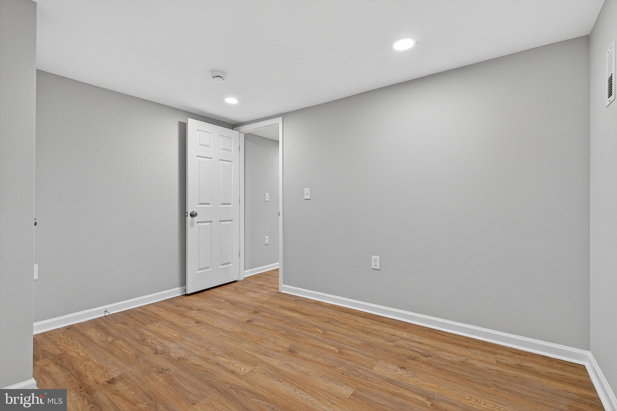 BROADWAY EAST - Residential