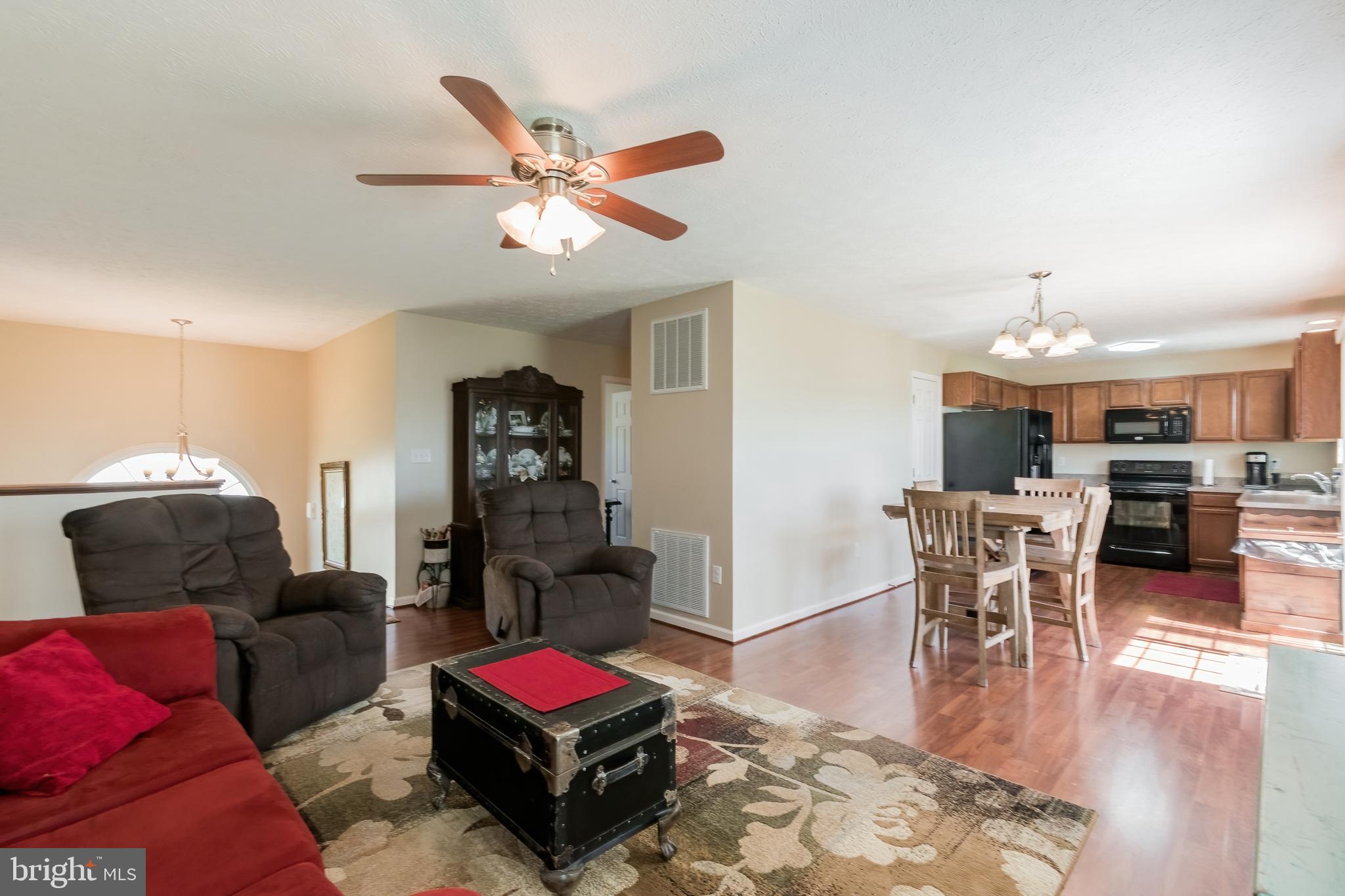 PEBBLE RIDGE - Residential