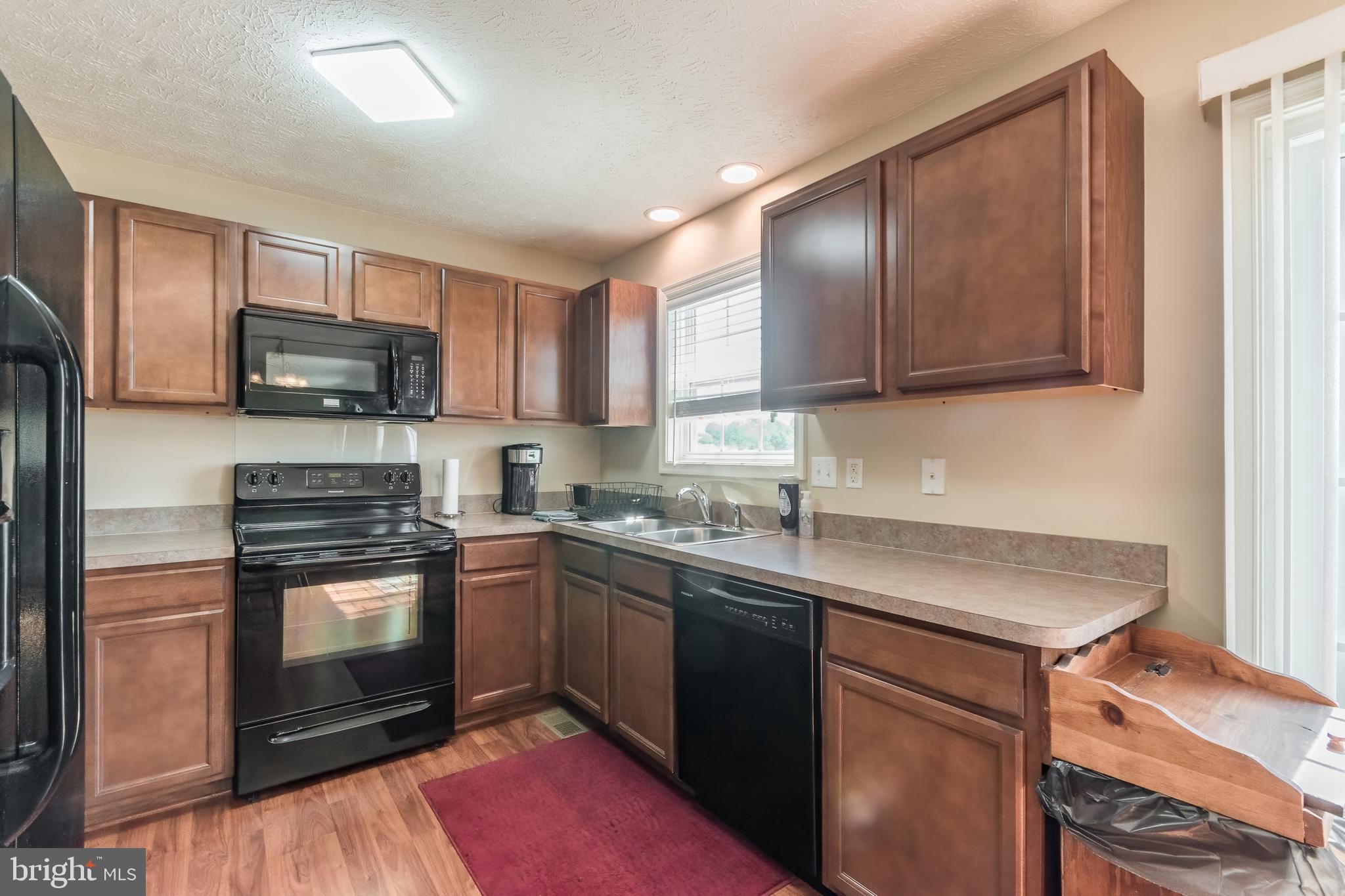 PEBBLE RIDGE - Residential