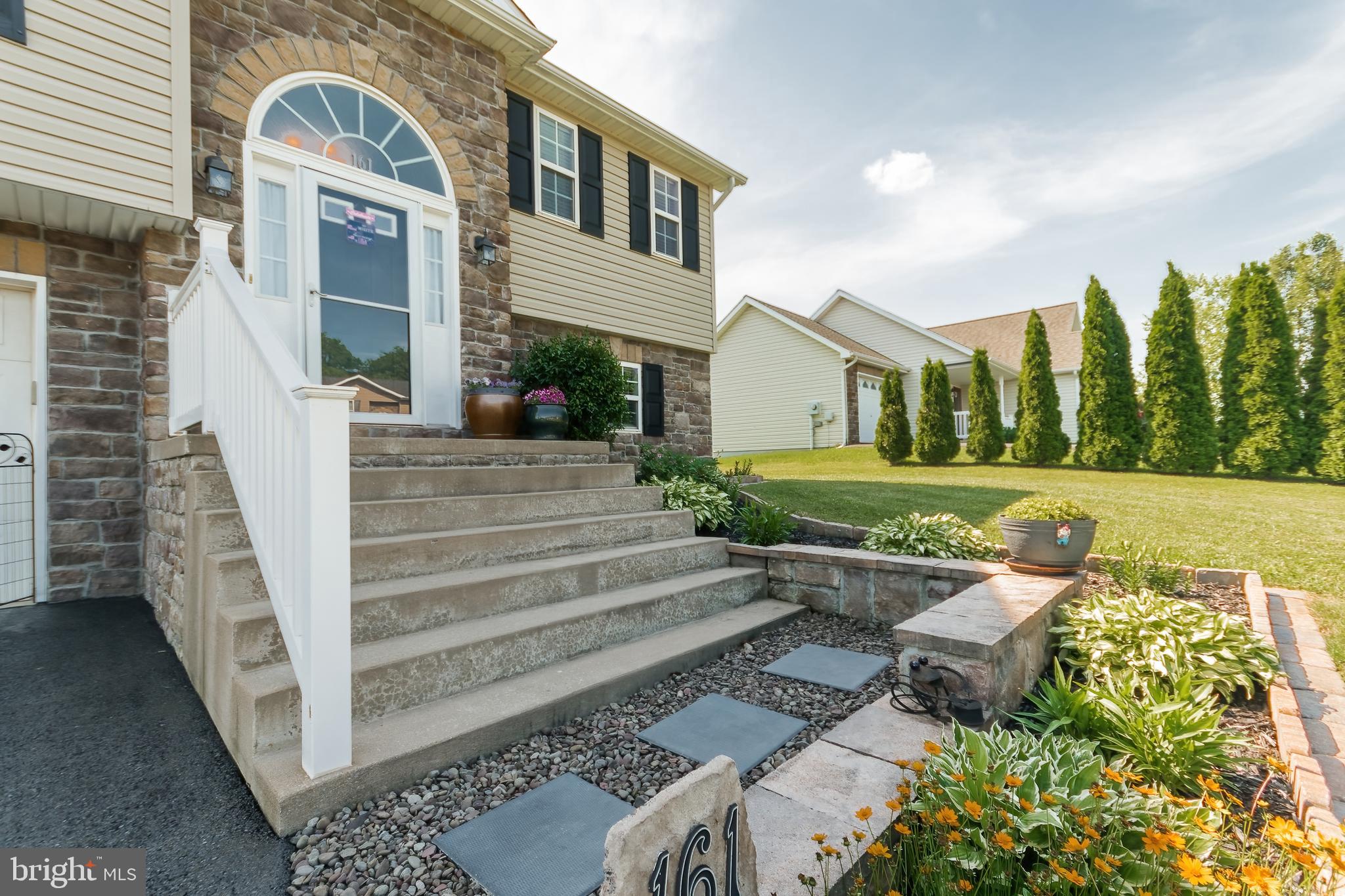 PEBBLE RIDGE - Residential