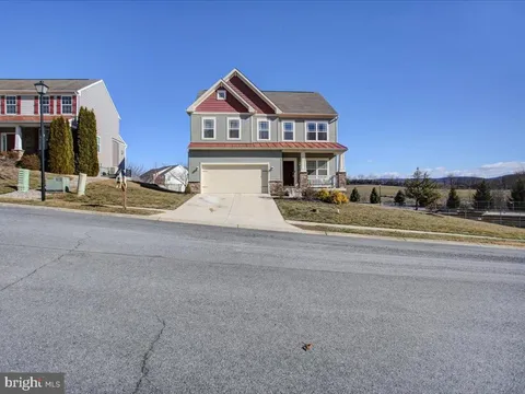 518 Evangeline Drive, Waynesboro, PA MLS: PAFL2024994