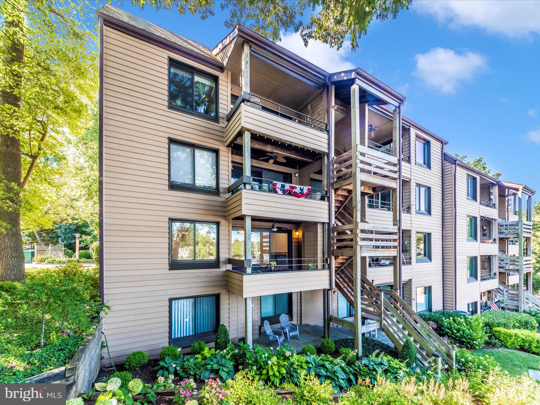 PRESIDENT POINT - Residential