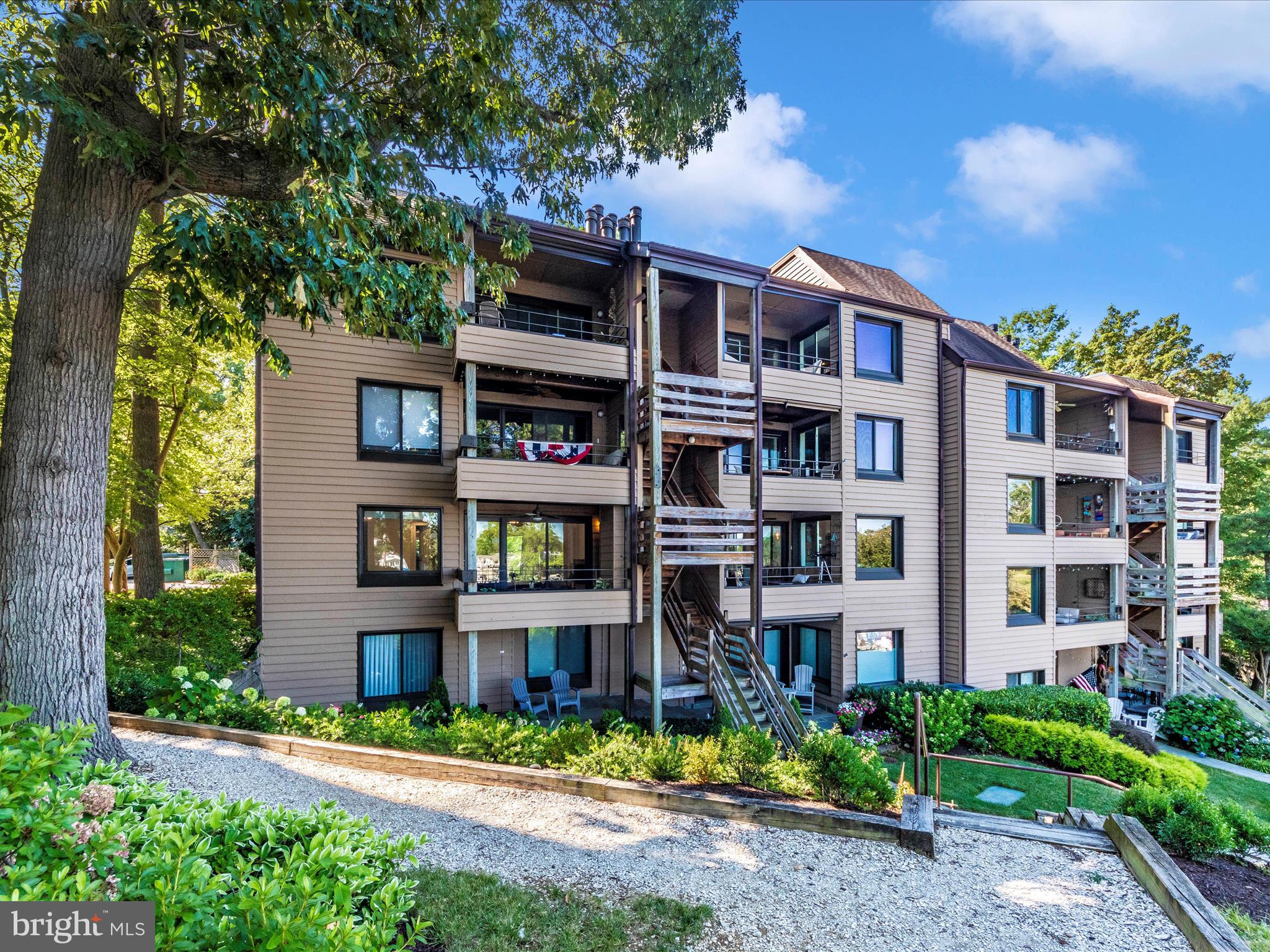 PRESIDENT POINT - Residential