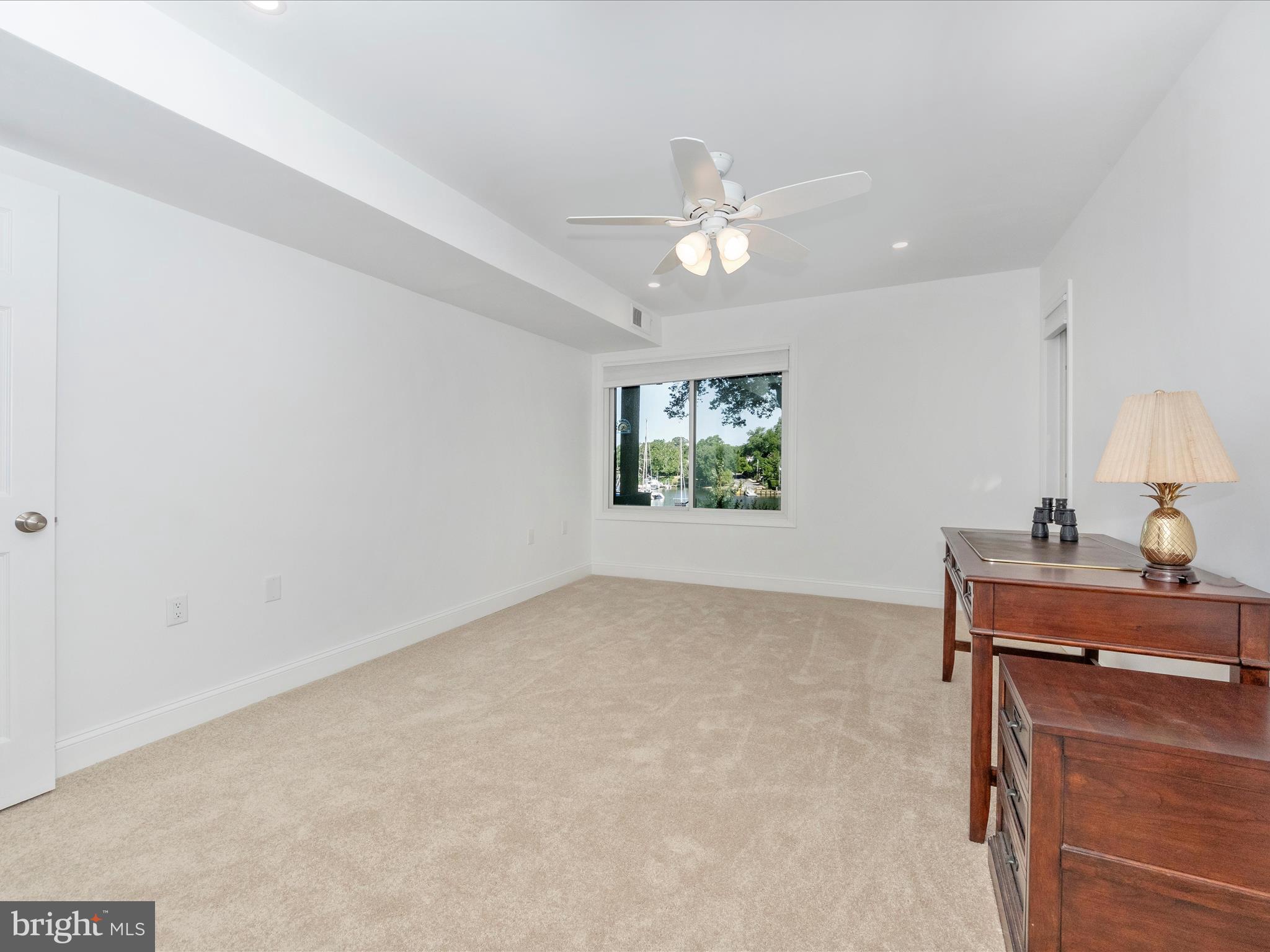 PRESIDENT POINT - Residential