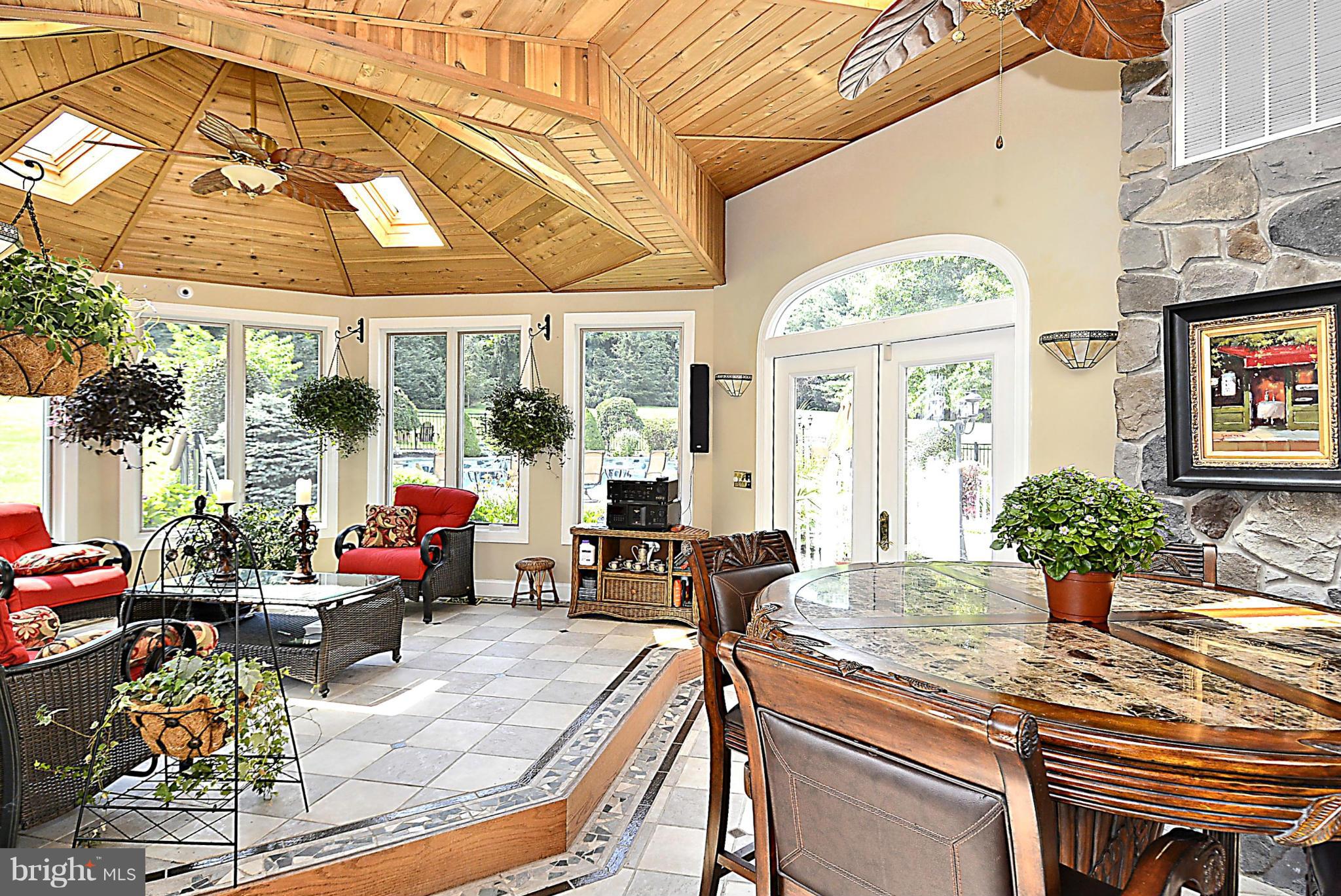 WESTSIDE - Residential