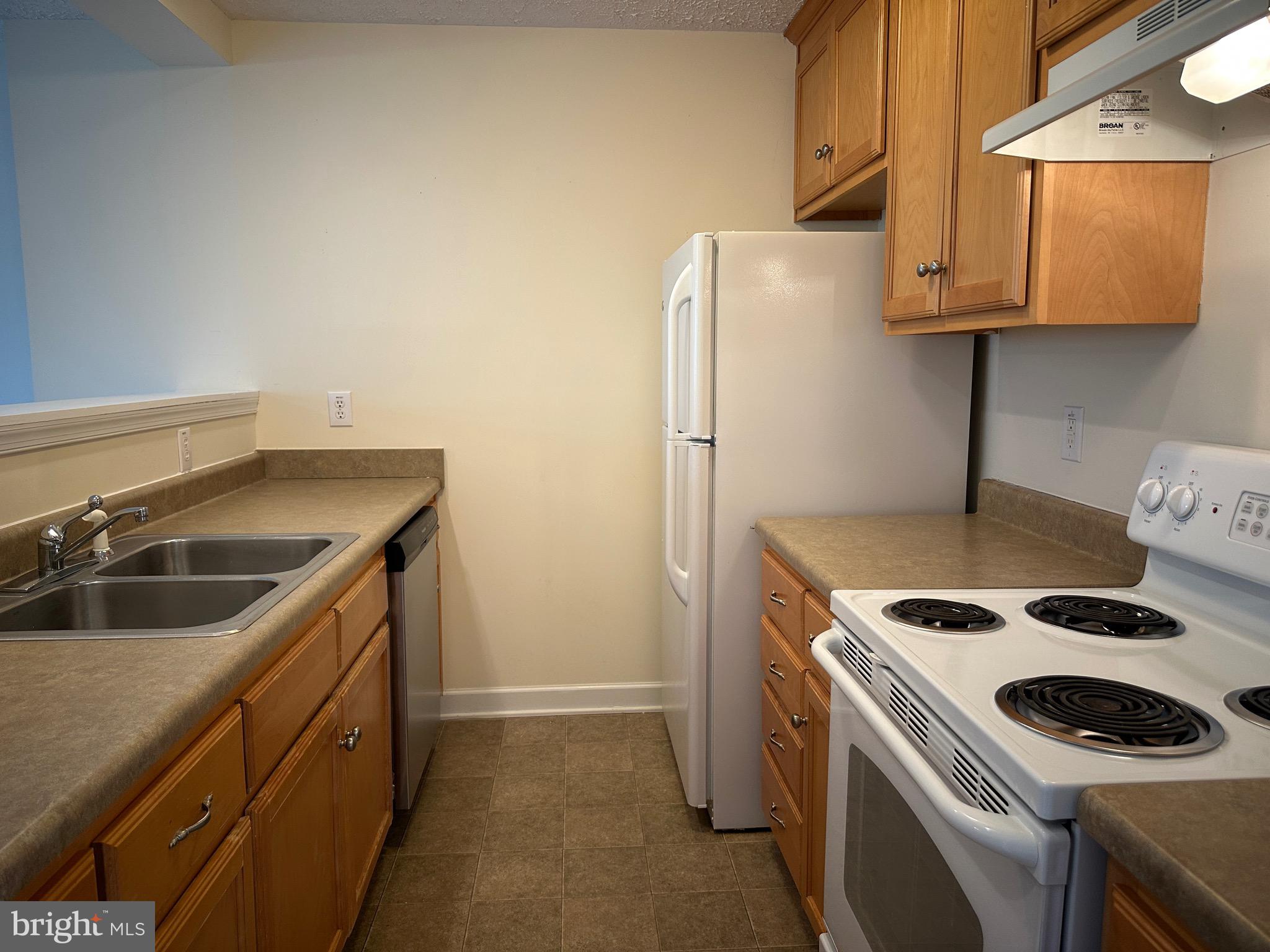 234 SOUTHRIDGE DRIVE