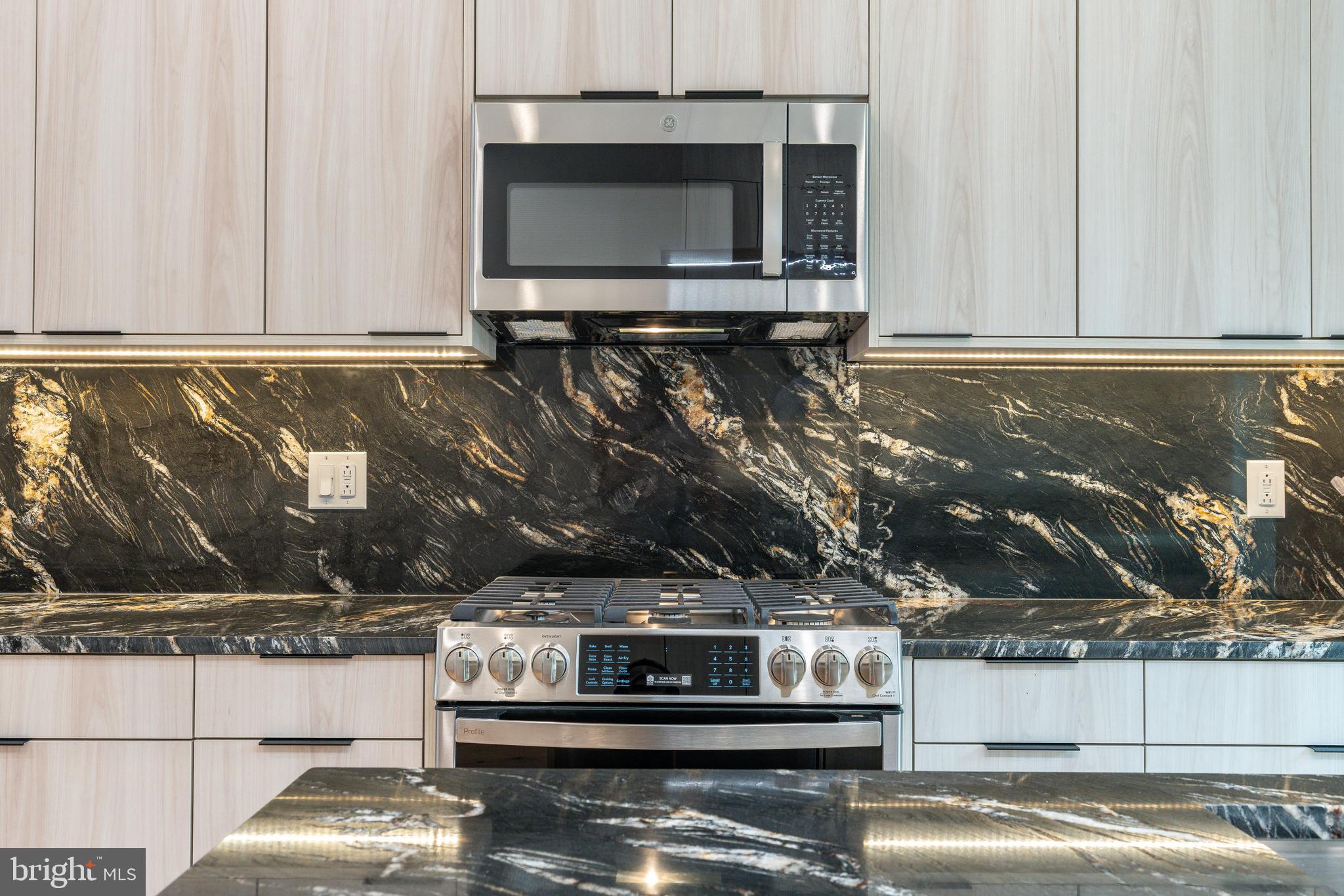 POINT BREEZE - Residential