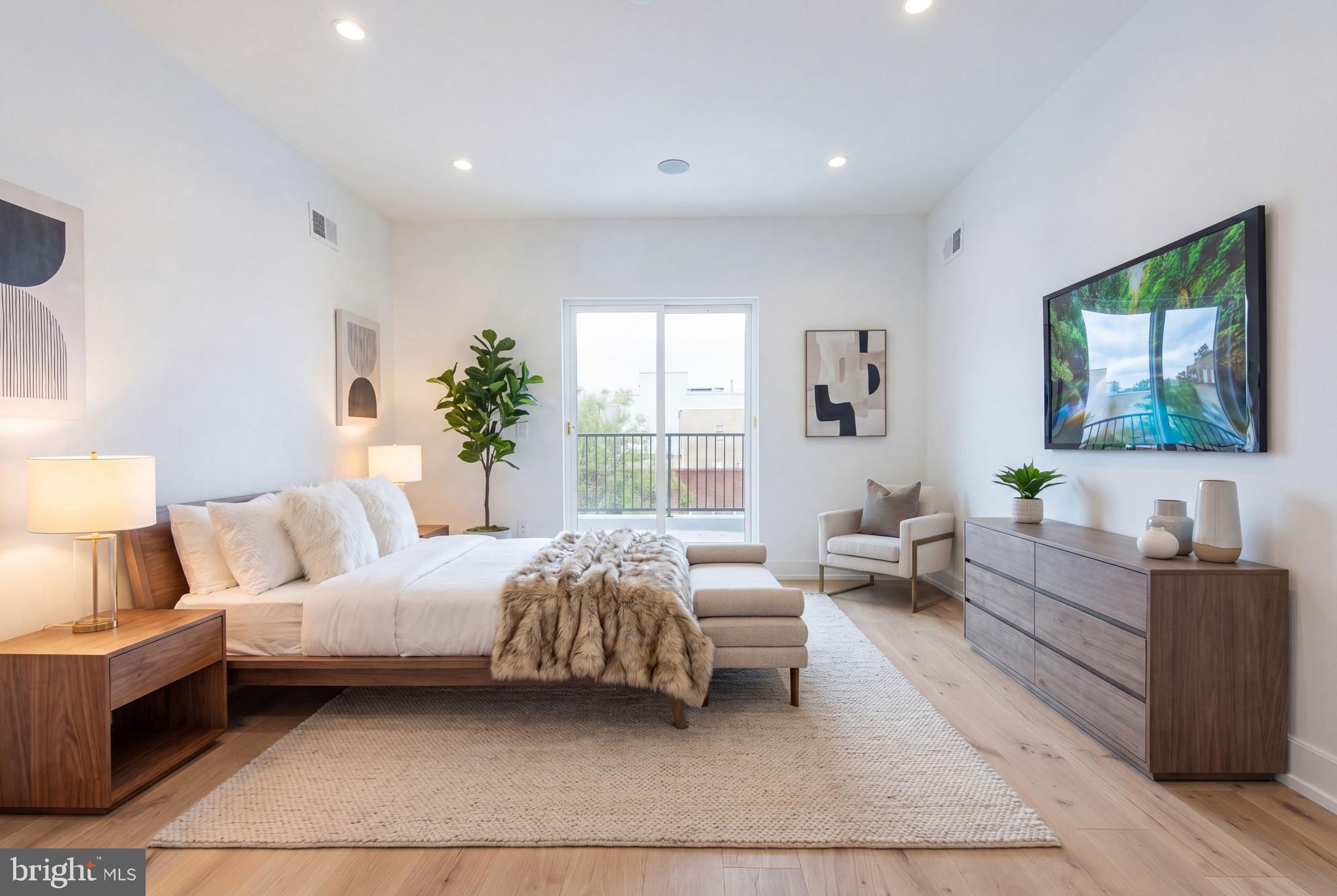 POINT BREEZE - Residential