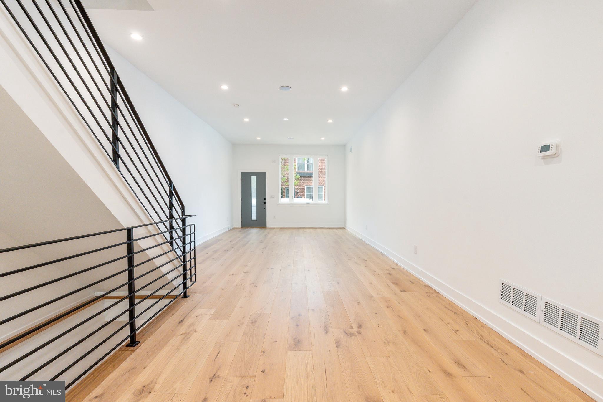 POINT BREEZE - Residential