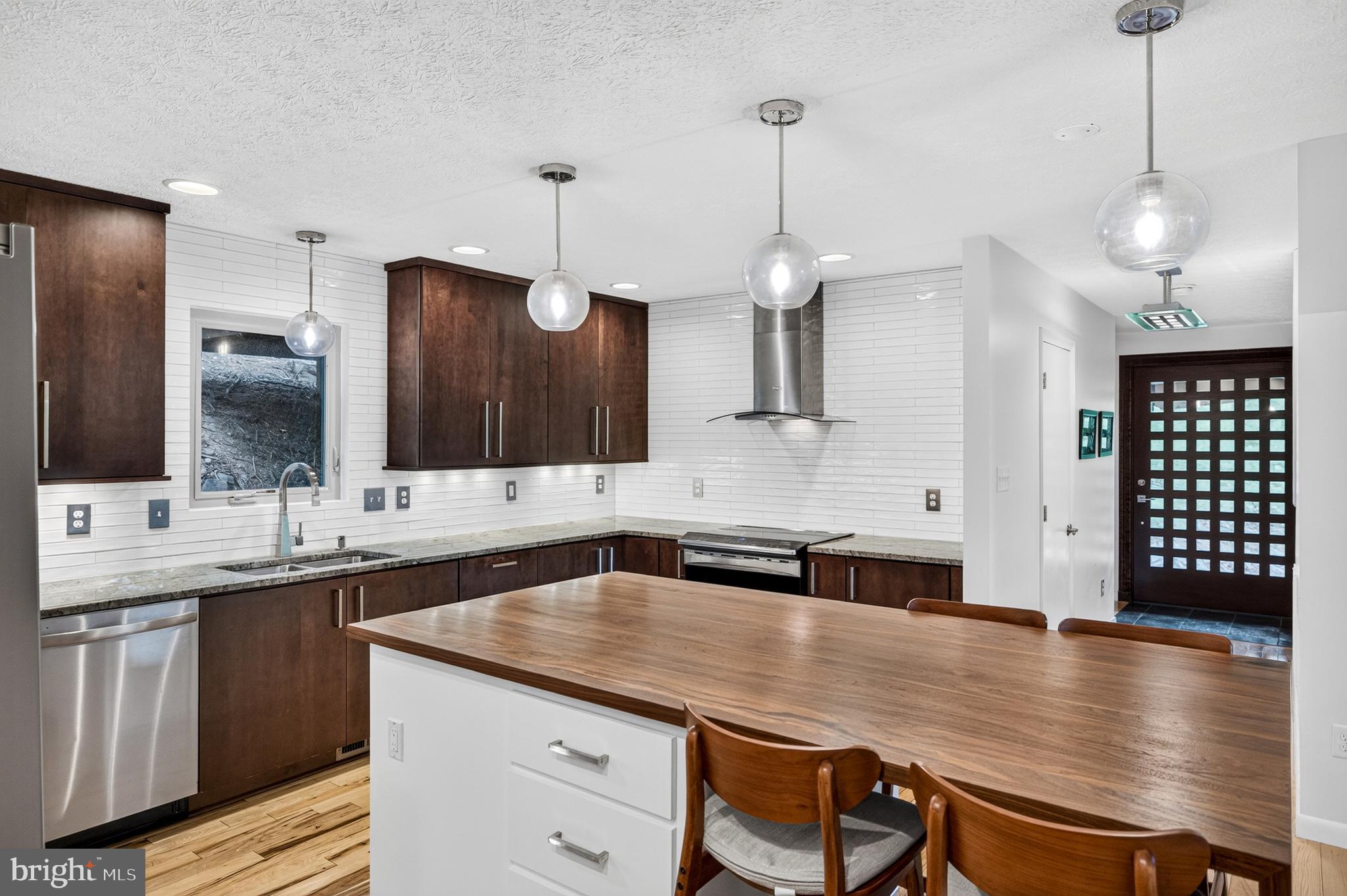 44 WILKINS LANE