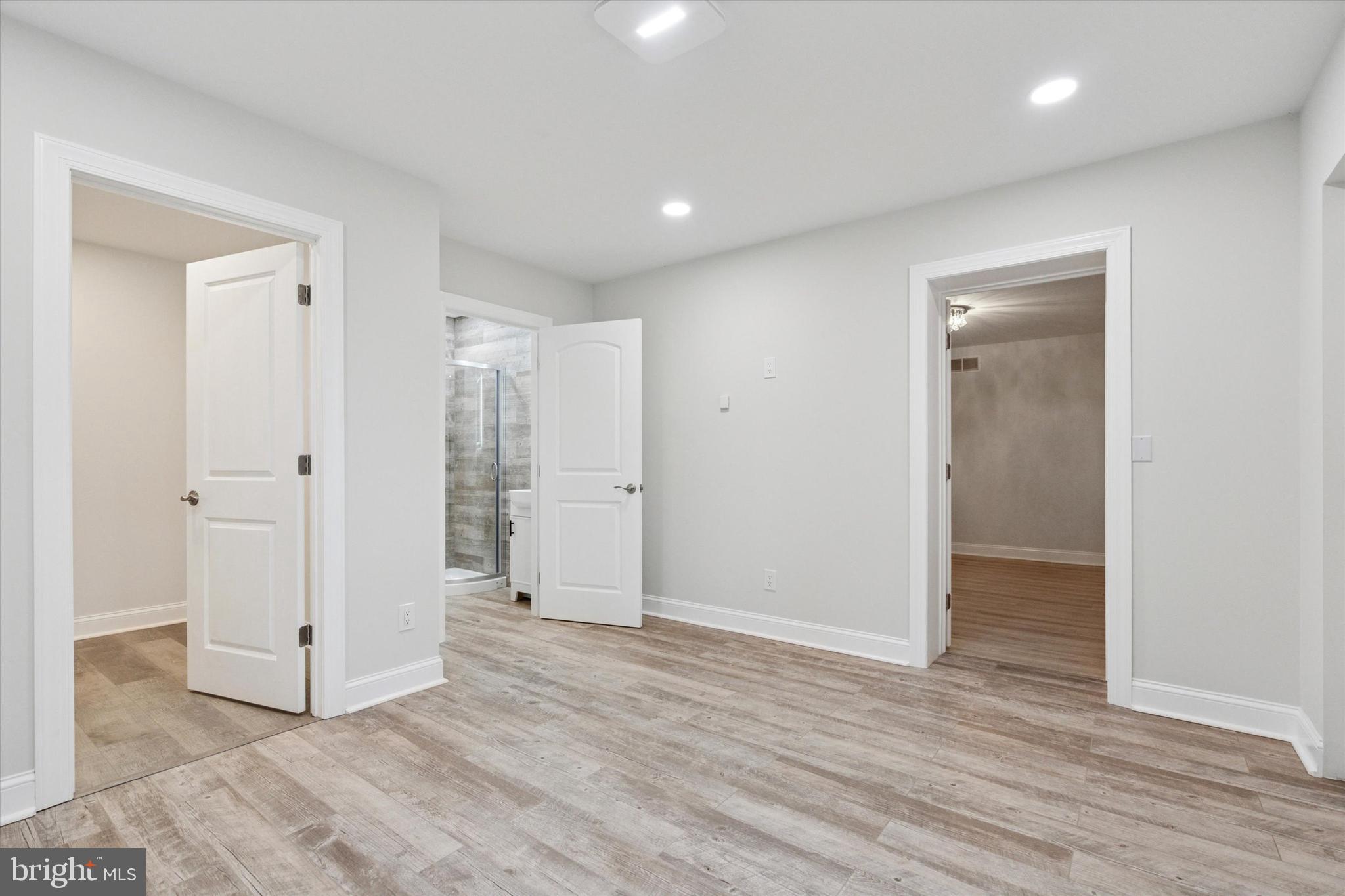 SOMERTON - Residential