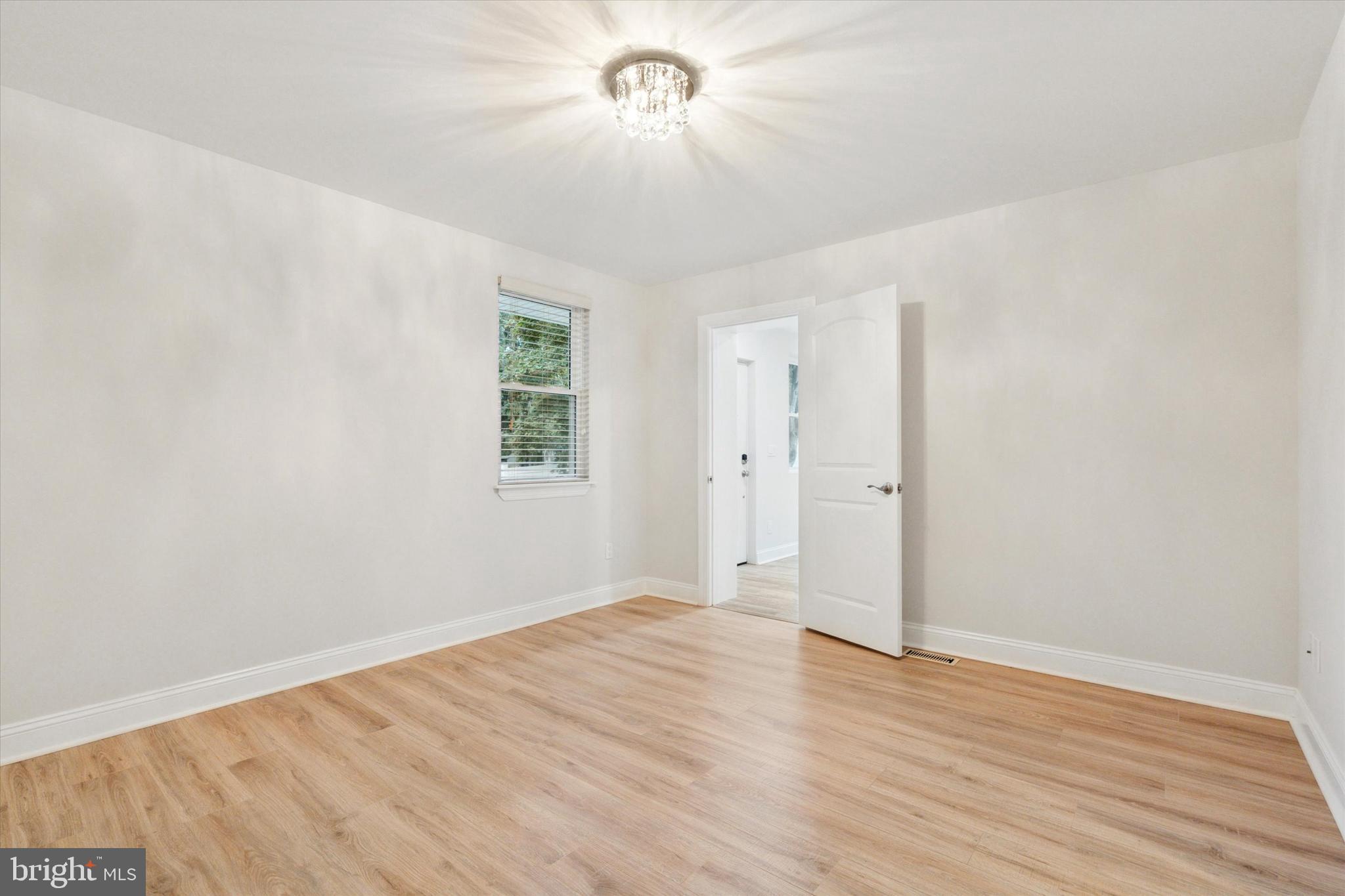 SOMERTON - Residential