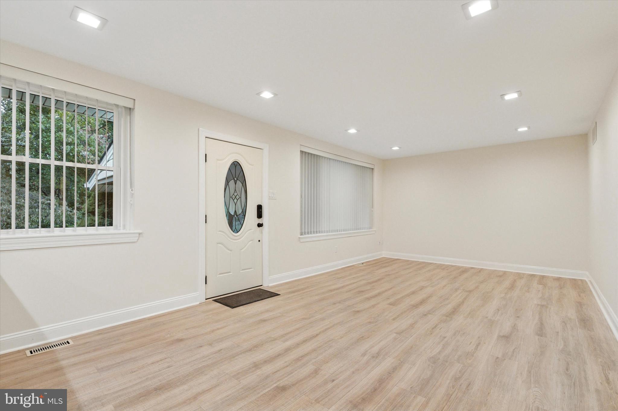 SOMERTON - Residential