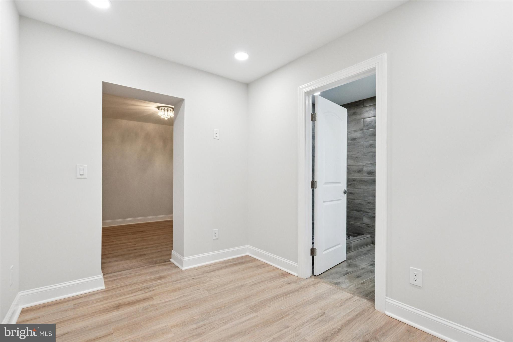 SOMERTON - Residential