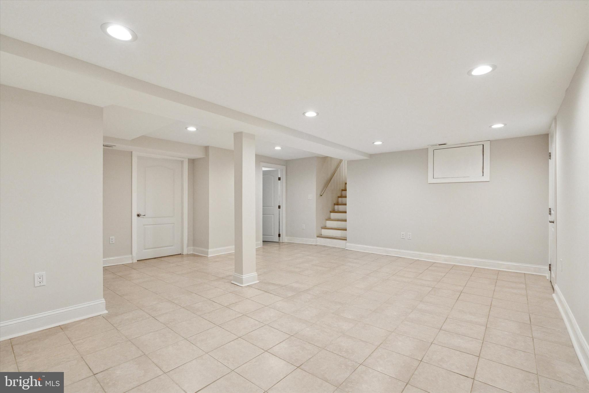 SOMERTON - Residential