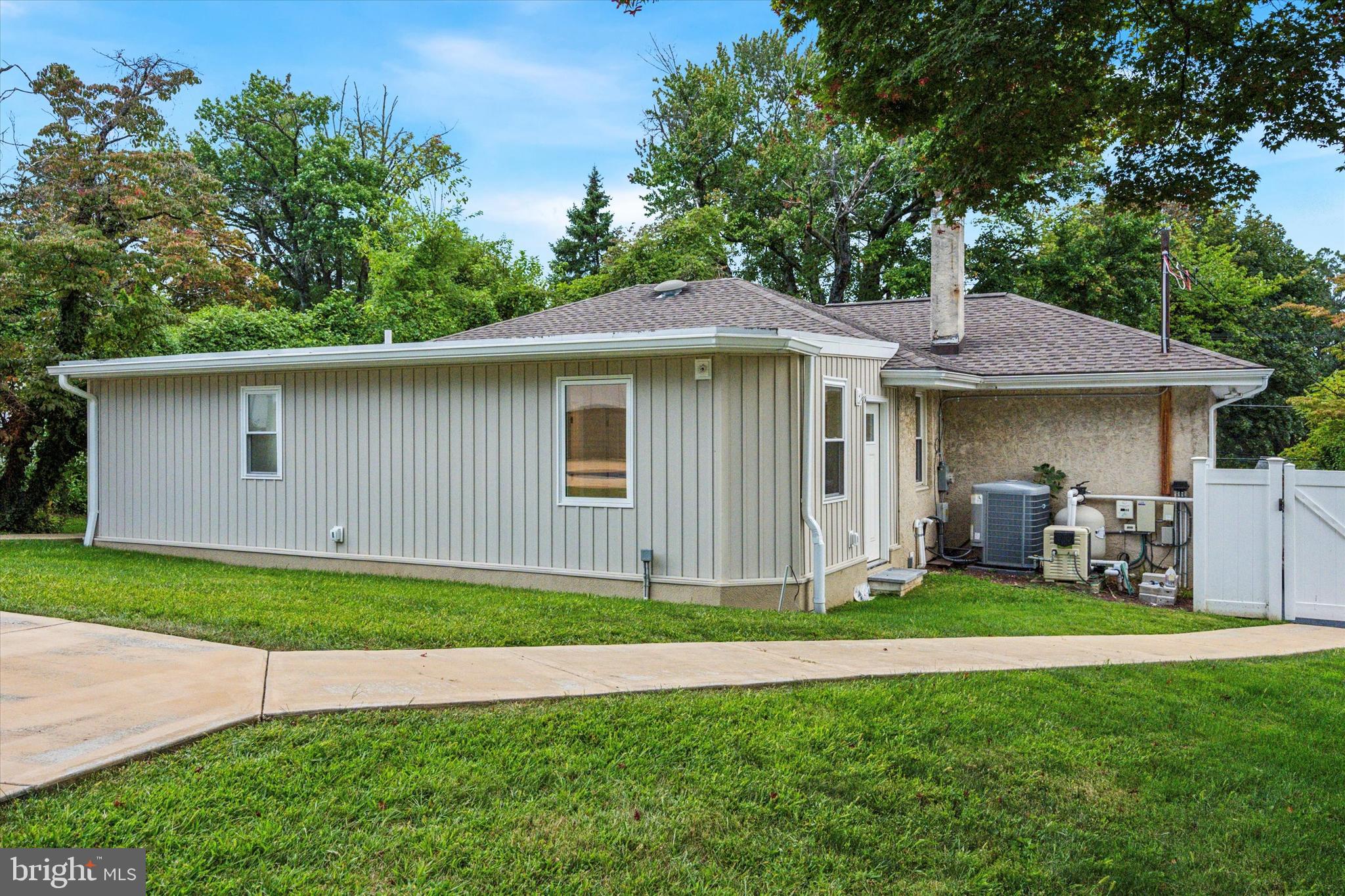 SOMERTON - Residential