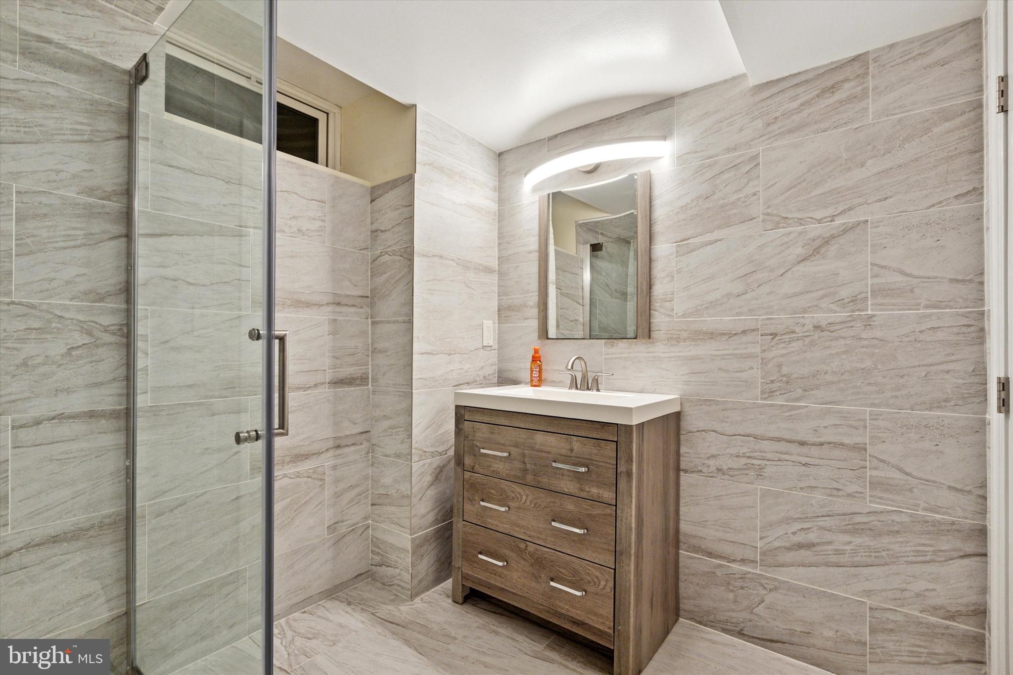 SOMERTON - Residential