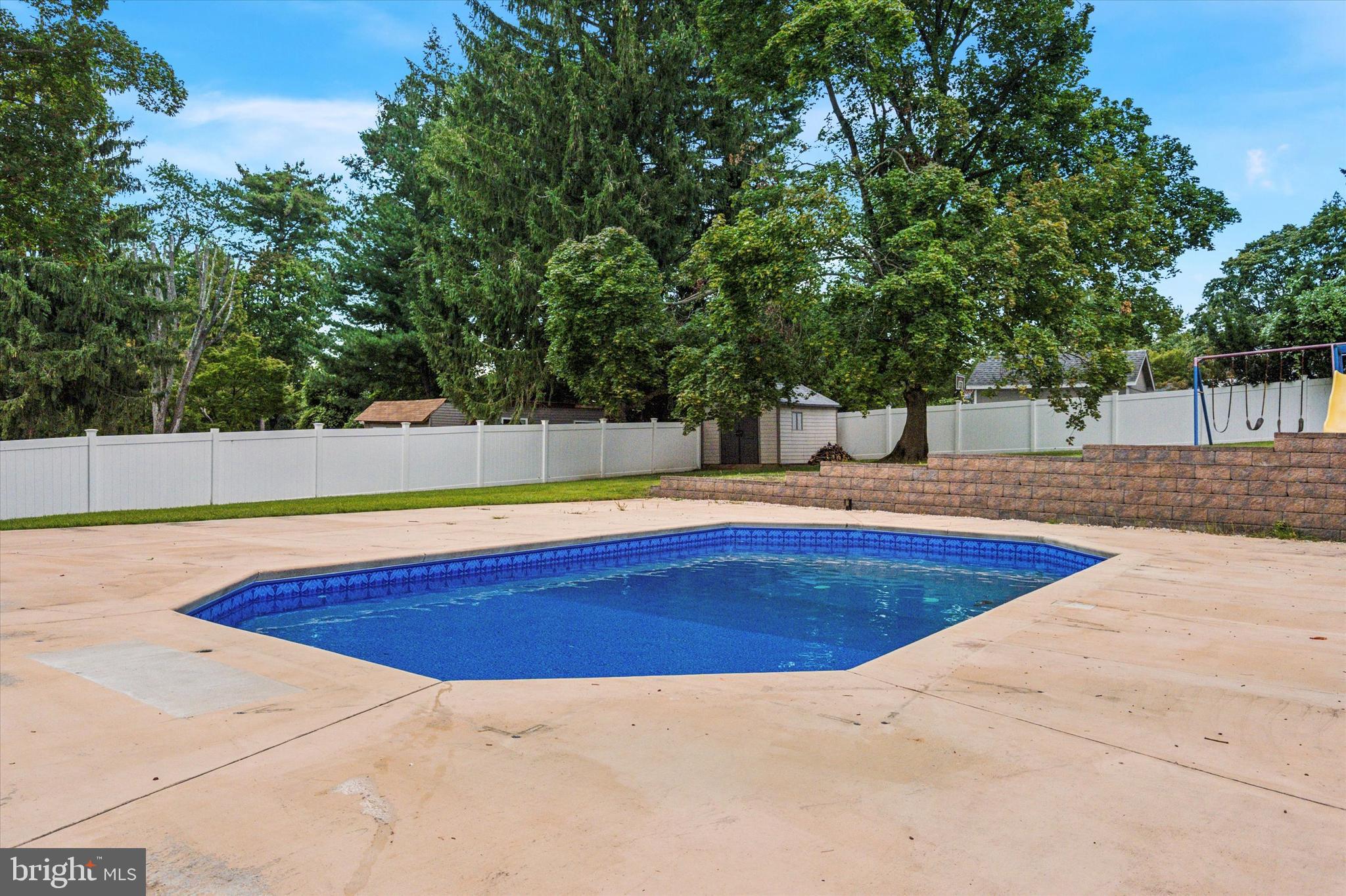 SOMERTON - Residential