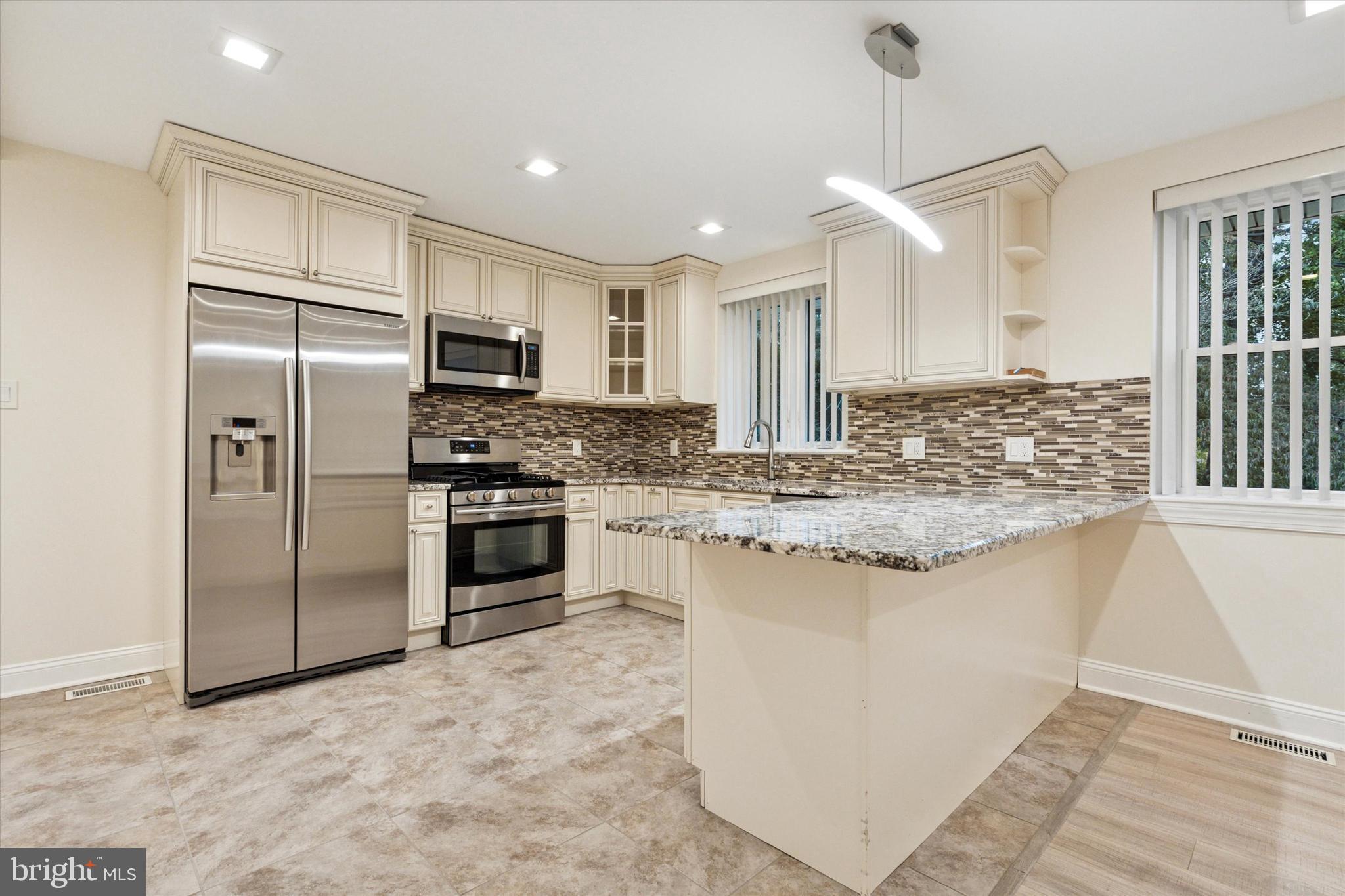 SOMERTON - Residential