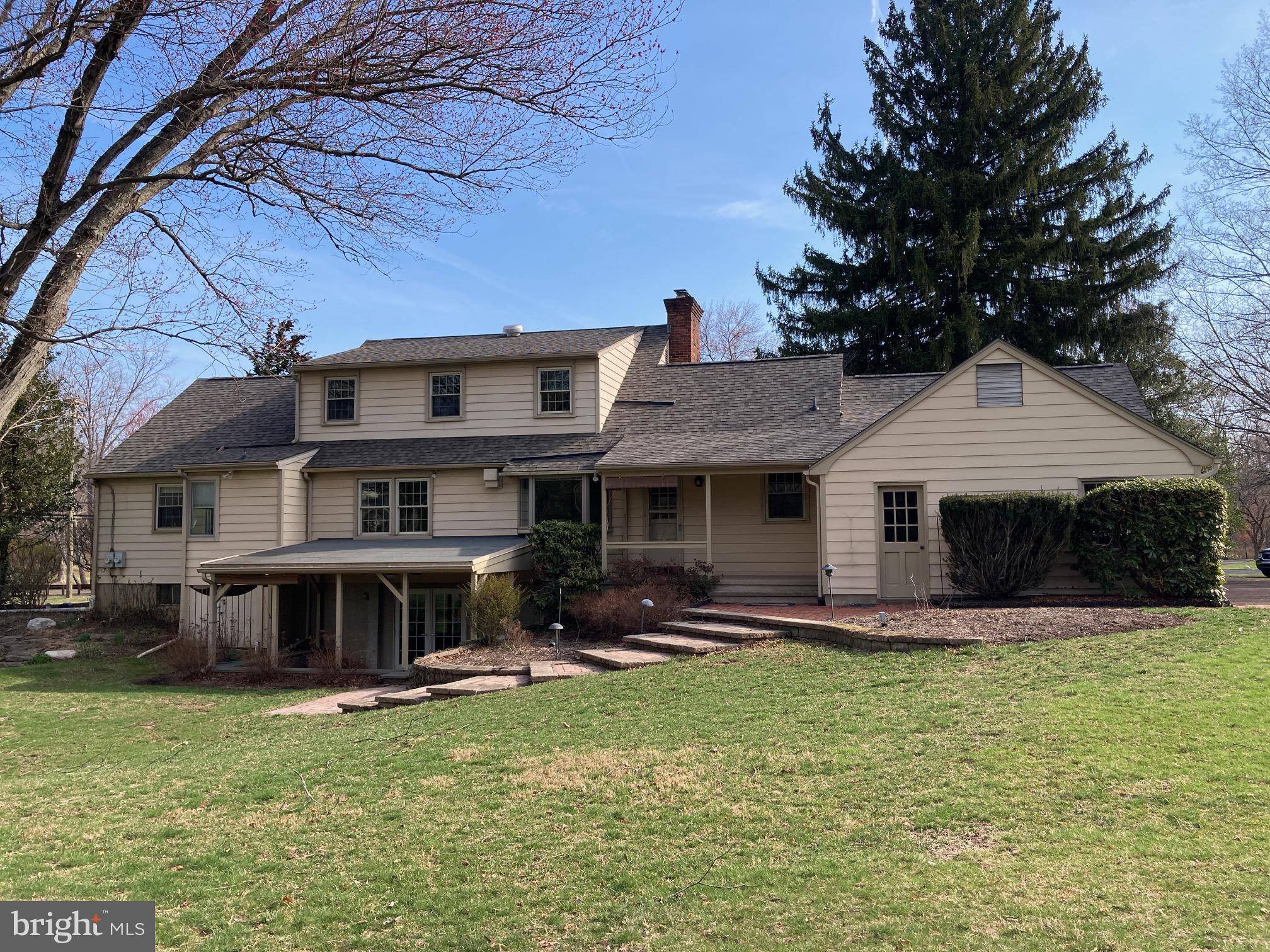 PEBBLE HILL - Residential Lease