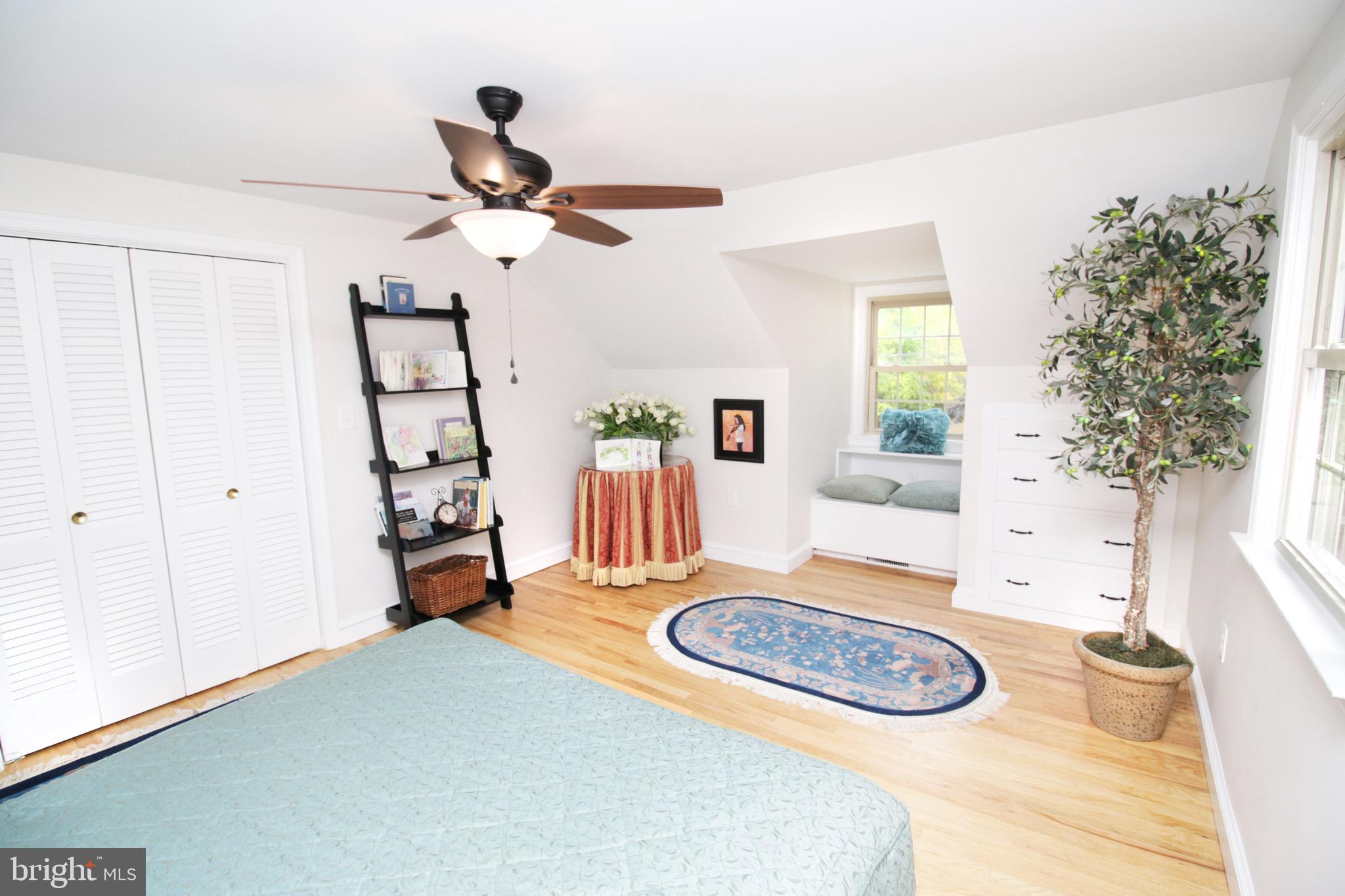 PEBBLE HILL - Residential Lease