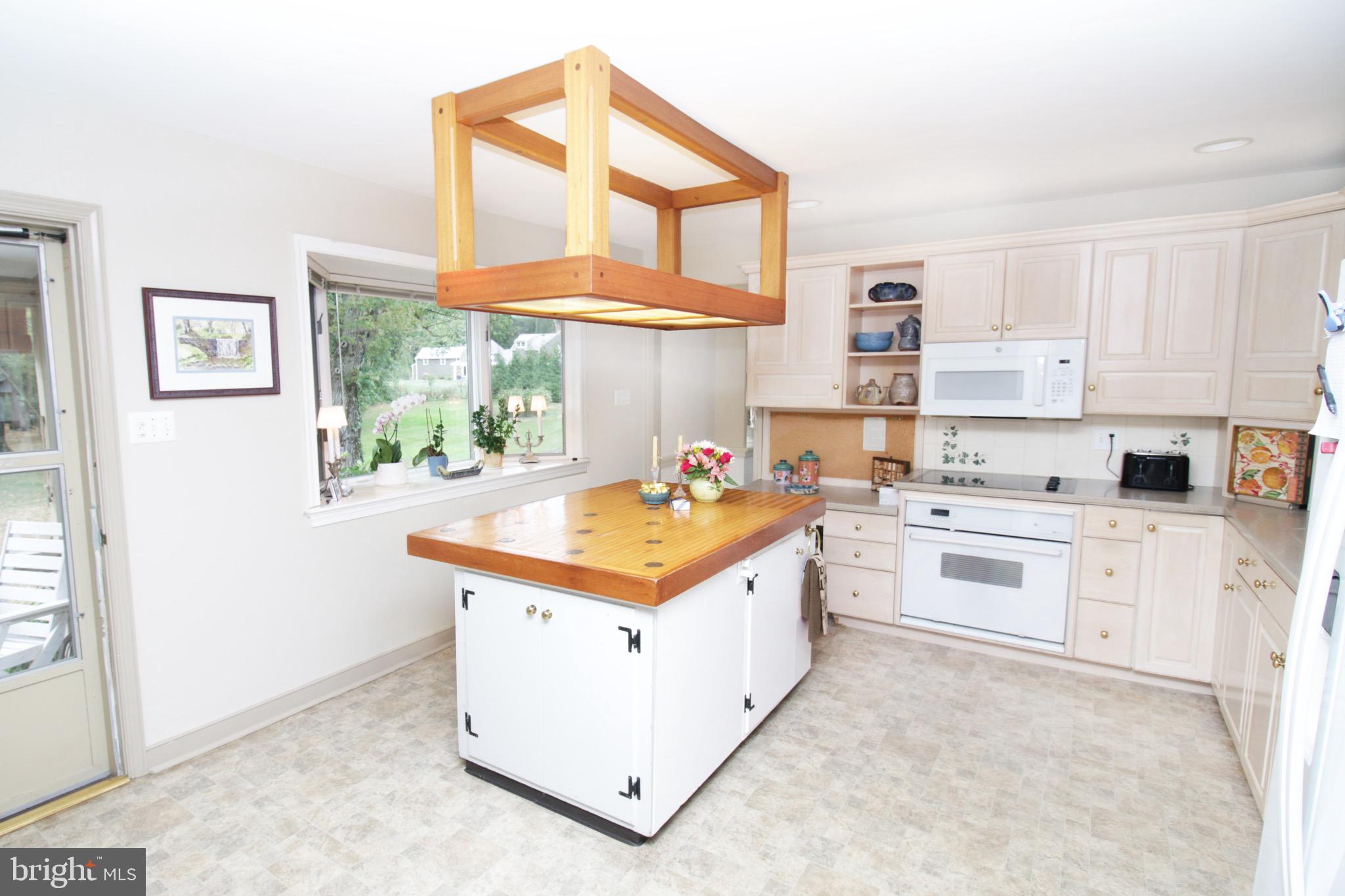 PEBBLE HILL - Residential Lease