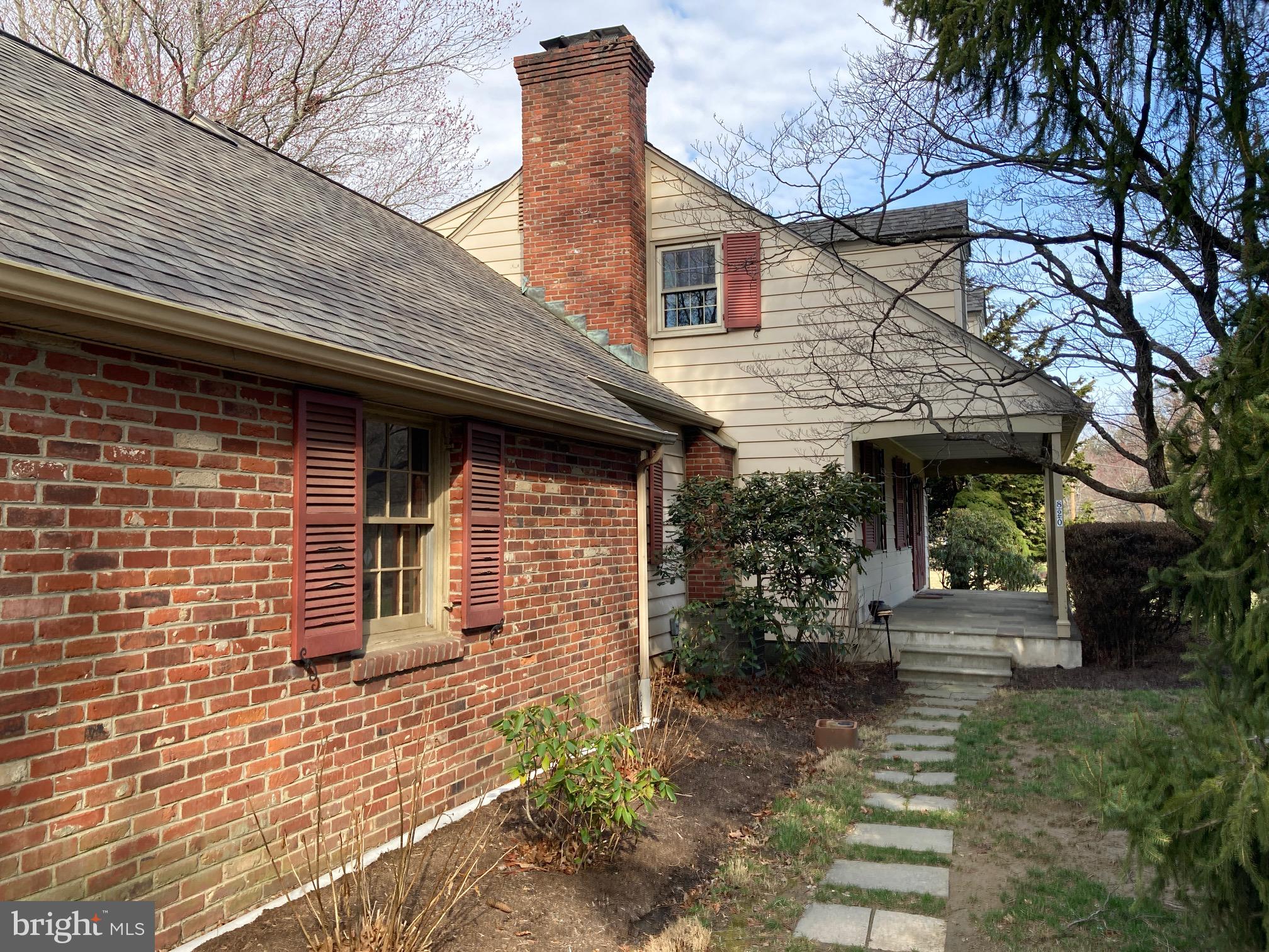 PEBBLE HILL - Residential Lease