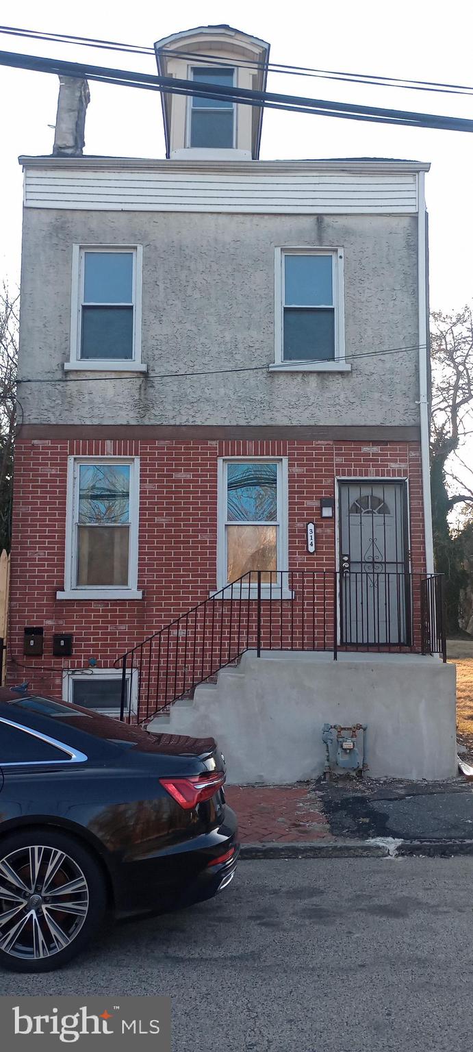 All new fully renovated turnkey multi-family duplex with separated utilities! New kitchens, all new bathrooms, all new appliances. Perfect for a first time home buyer or seasoned investor looking to add to their portfolio. Tenant has signed a 2year lease agreement, paying $2600 per month with 10% increases thereafter. Come check it out!