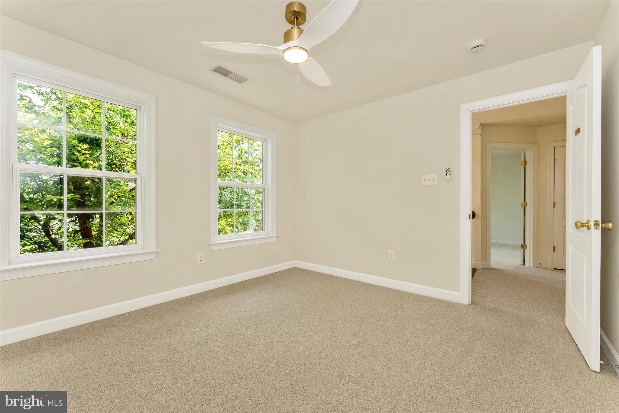 SUN MEADOW - Residential